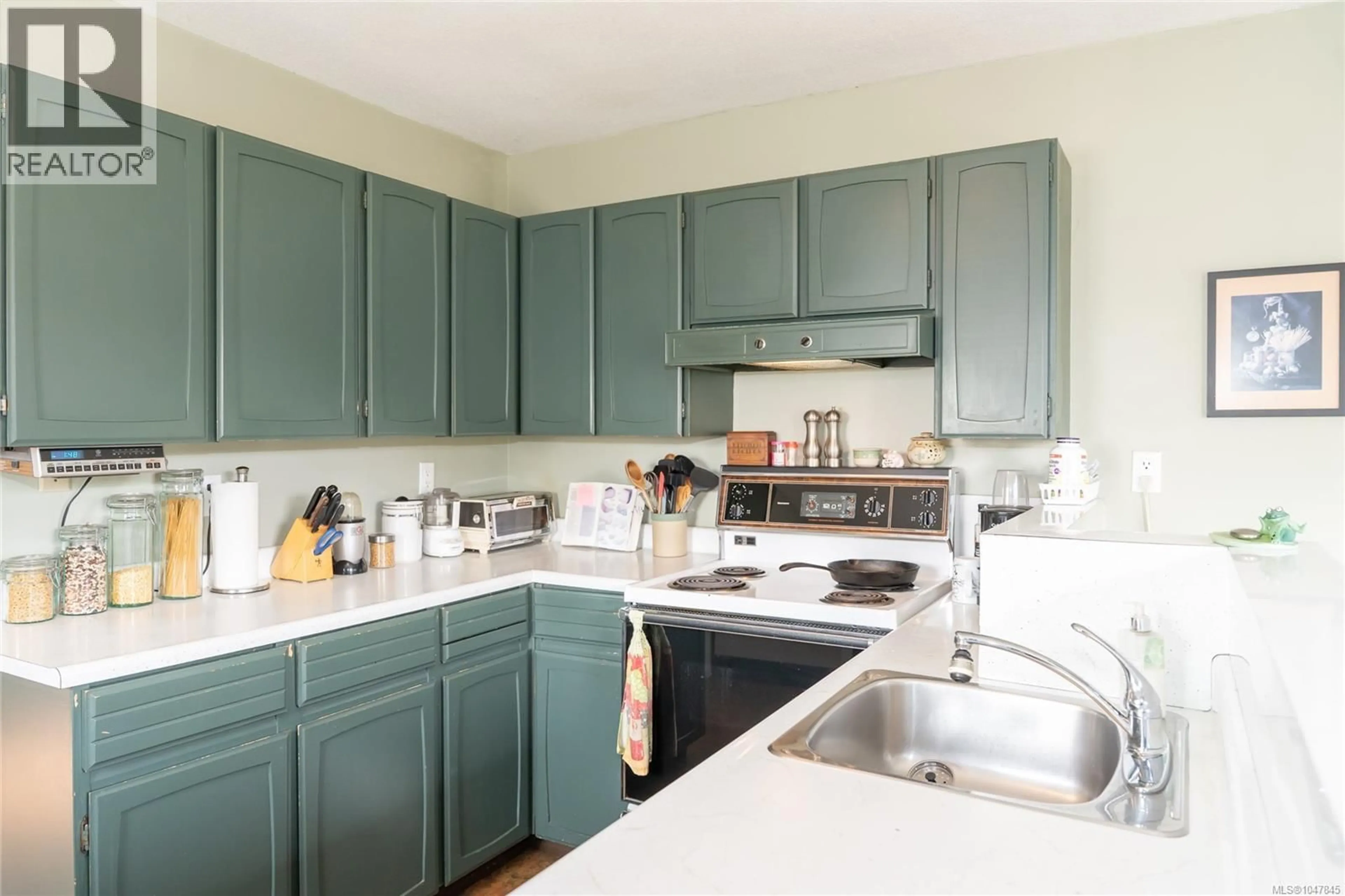 Unknown for 477 SWINFORD STREET, Esquimalt British Columbia V9A6G2