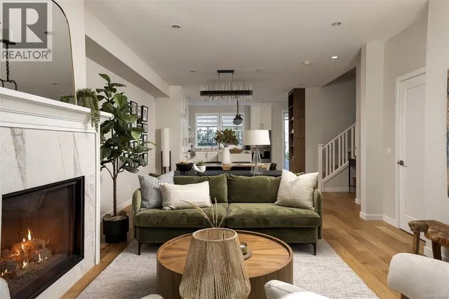 1048 PENTRELEW PLACE, Victoria 4