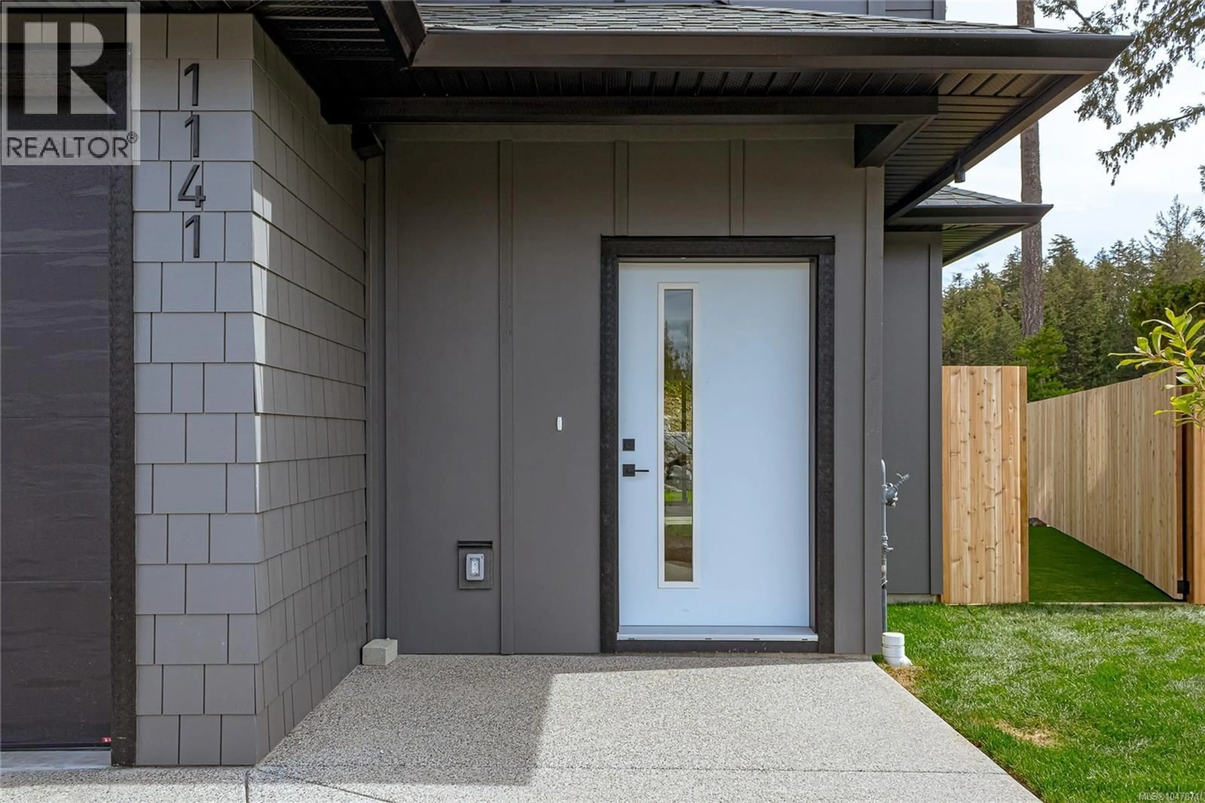 Indoor entryway for 1141 DELTANA AVENUE, Langford British Columbia V9C0H3