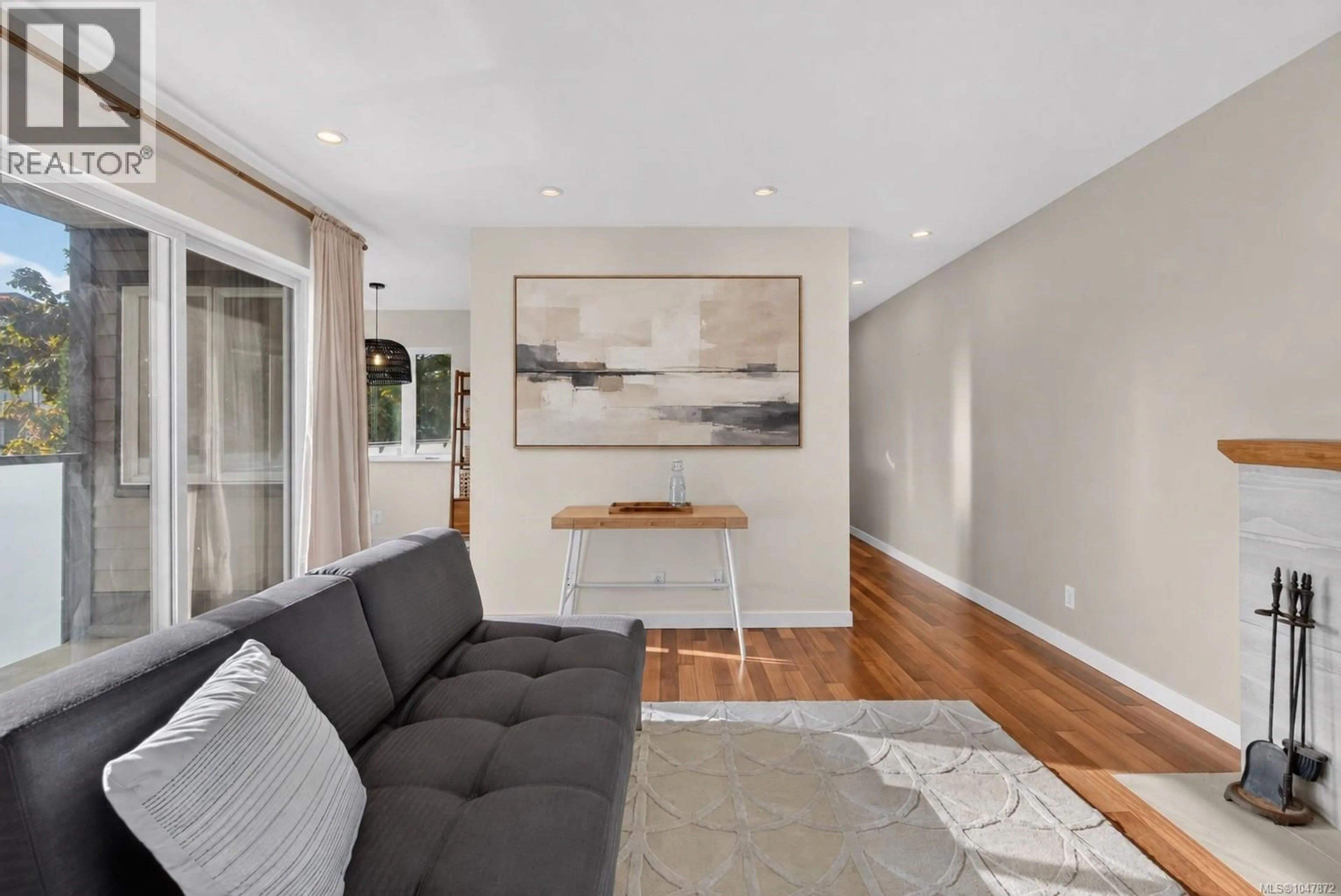 Living room with furniture, unknown for 303 - 1619 MORRISON STREET, Victoria British Columbia V8R6R8