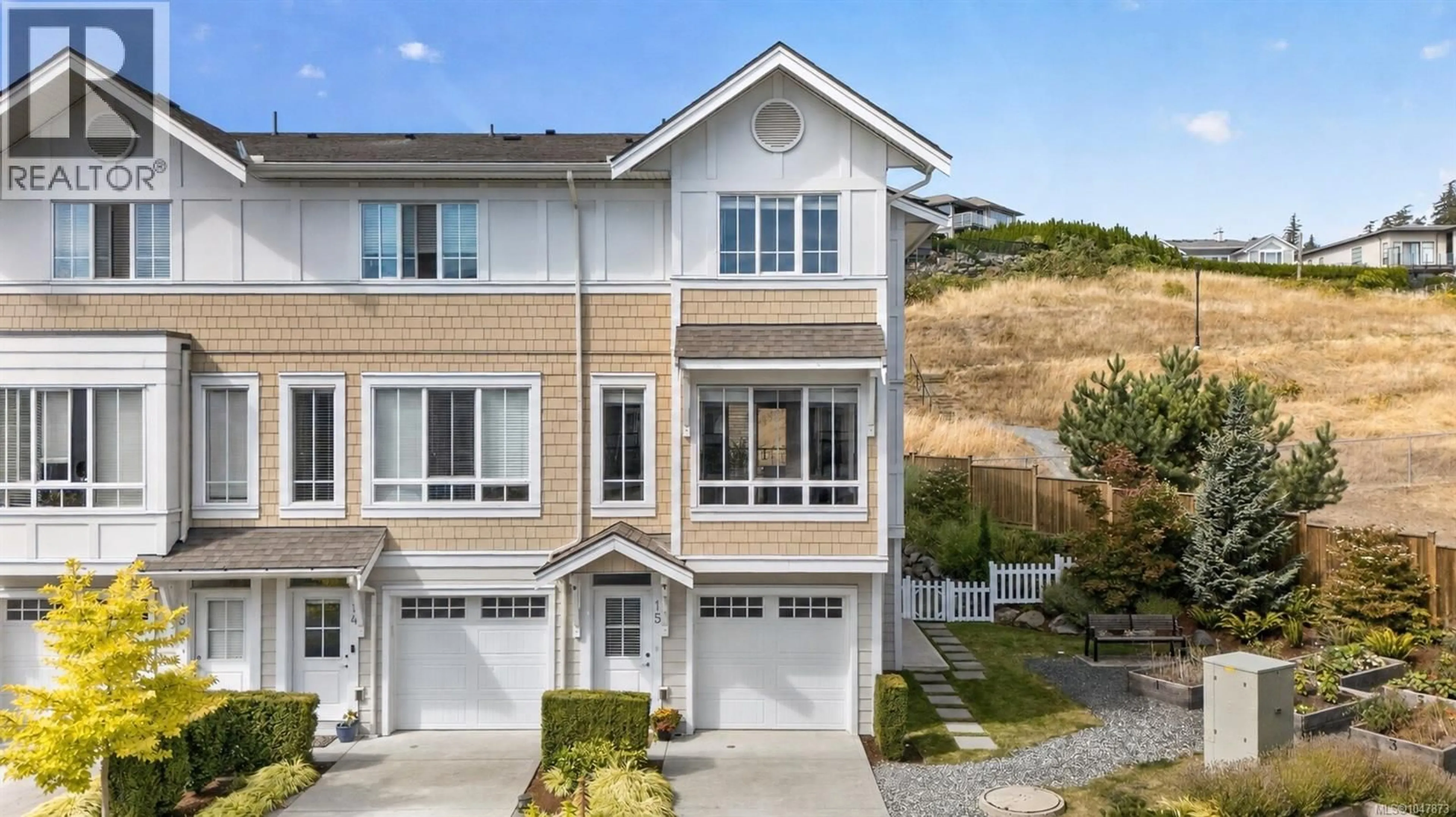 Home with vinyl exterior material, unknown for 15 - 370 LATORIA BOULEVARD, Colwood British Columbia V9C0N9