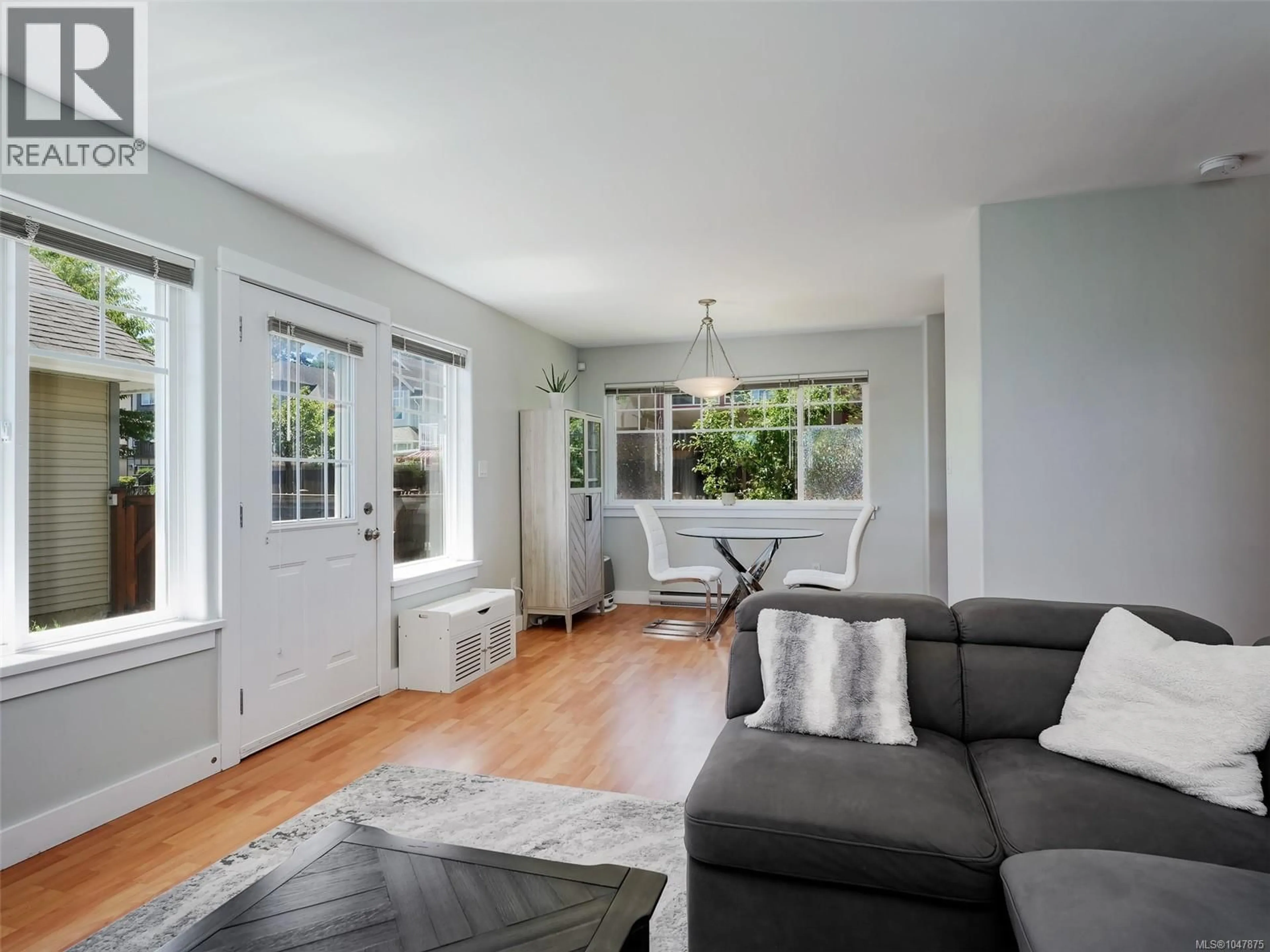 Living room with furniture, unknown for 1 - 921 COLVILLE ROAD, Esquimalt British Columbia V9E6H9