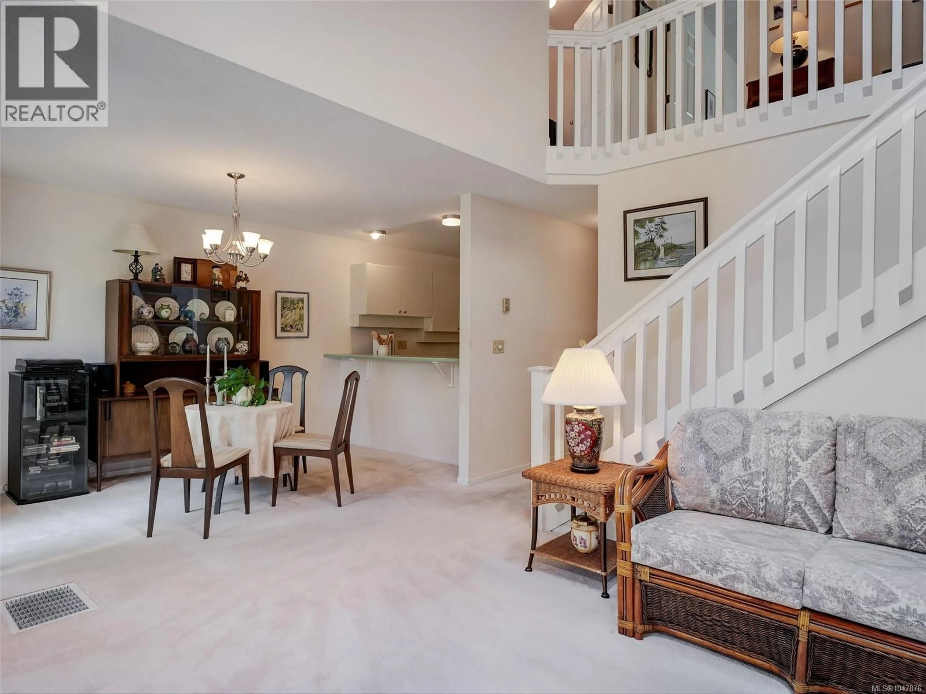 Unknown for 10 - 2566 PENRHYN STREET, Saanich British Columbia V8B1G1