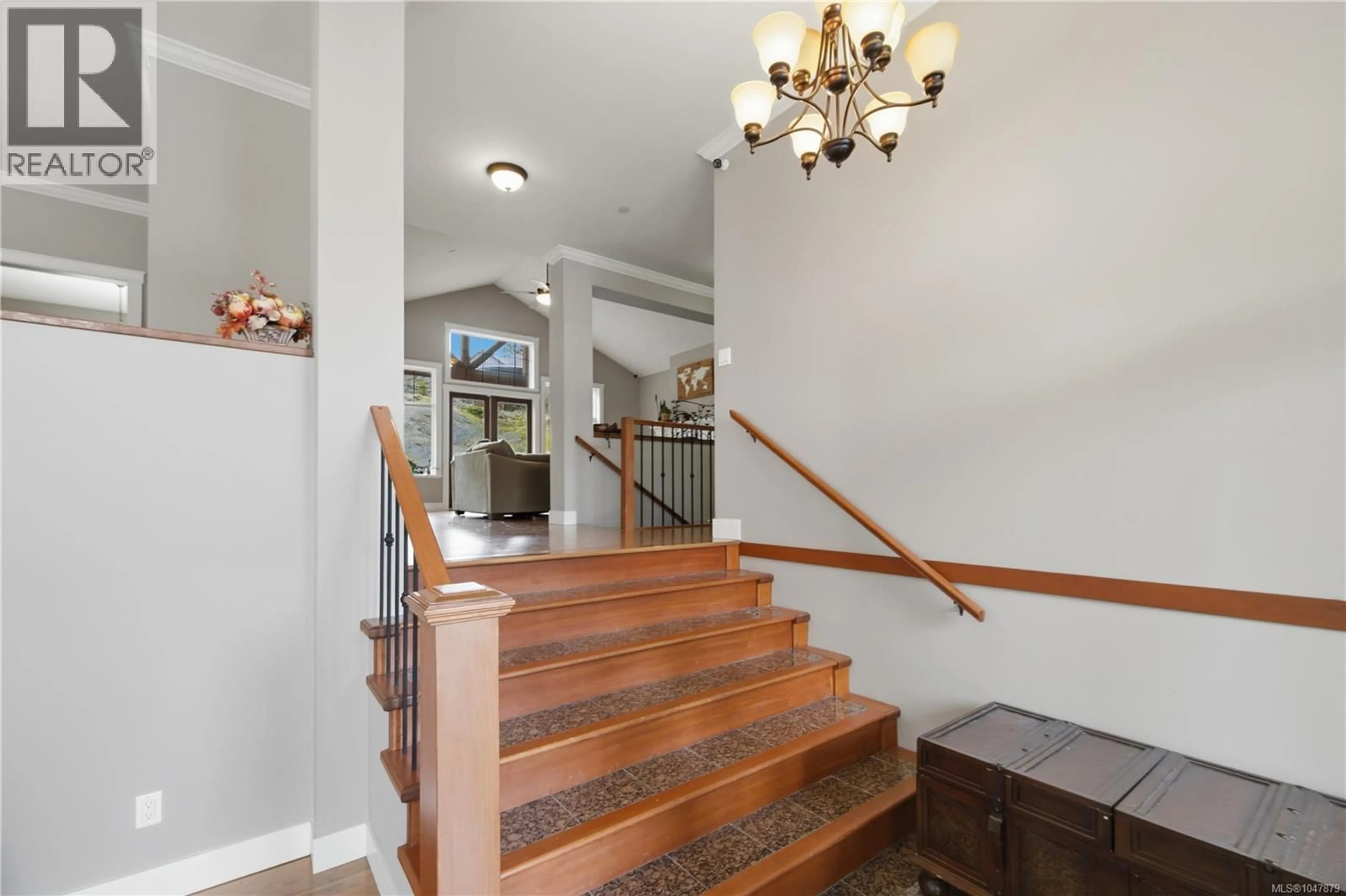 Indoor foyer for 1245 ROCKHAMPTON CLOSE, Langford British Columbia V9B6X4