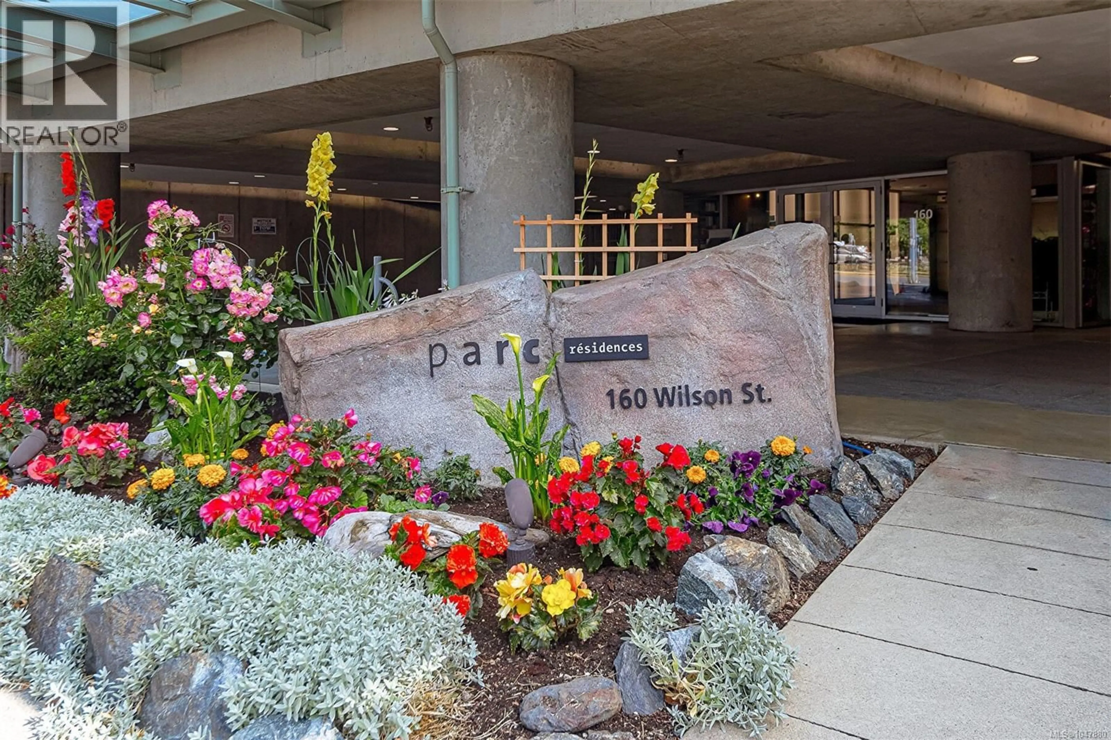 Patio, street for 816 - 160 WILSON STREET, Victoria British Columbia V9A7P9