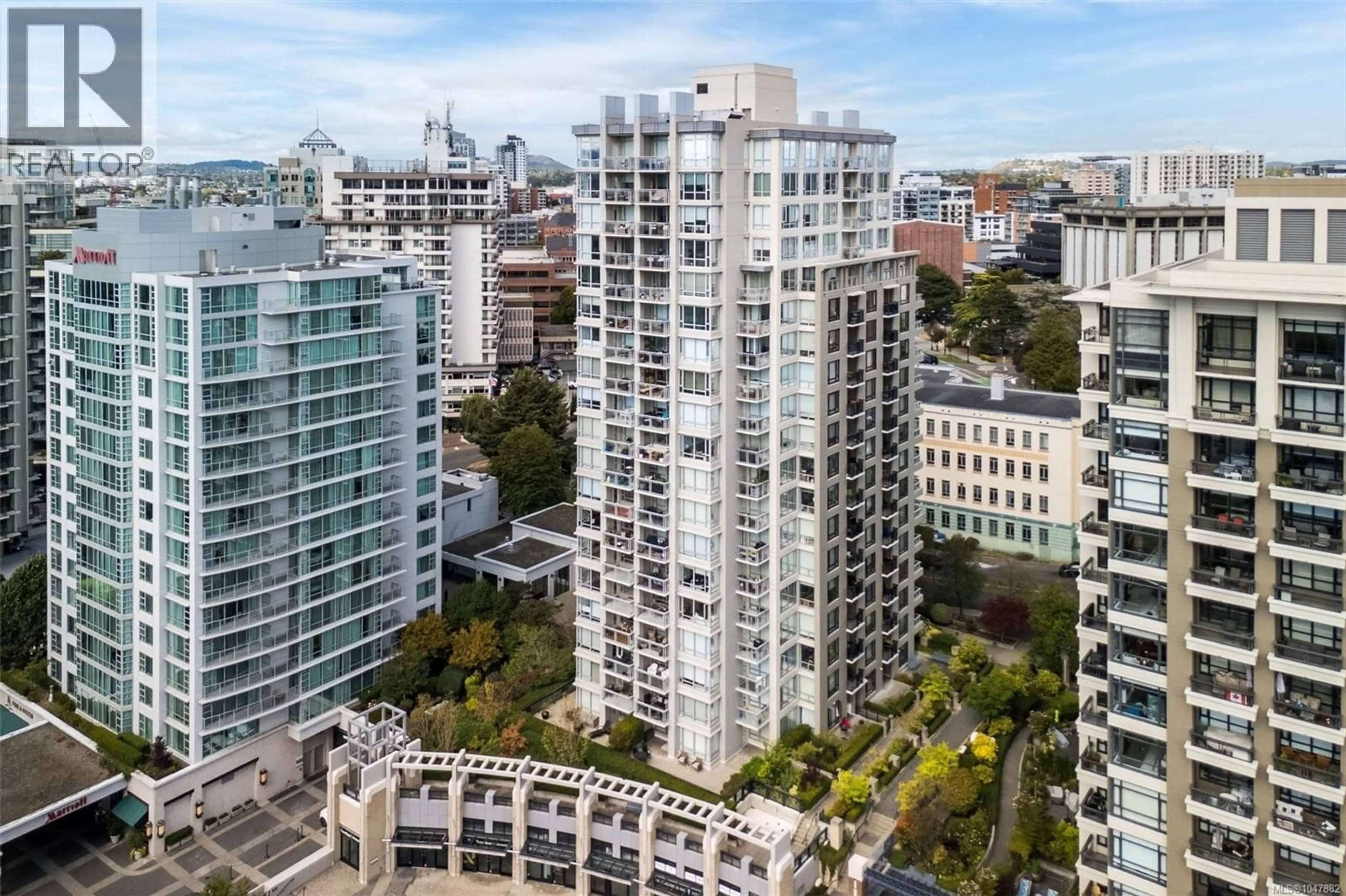 A pic from outside/outdoor area/front of a property/back of a property/a pic from drone, city buildings view from balcony for 609 - 751 FAIRFIELD ROAD, Victoria British Columbia V8W4A4