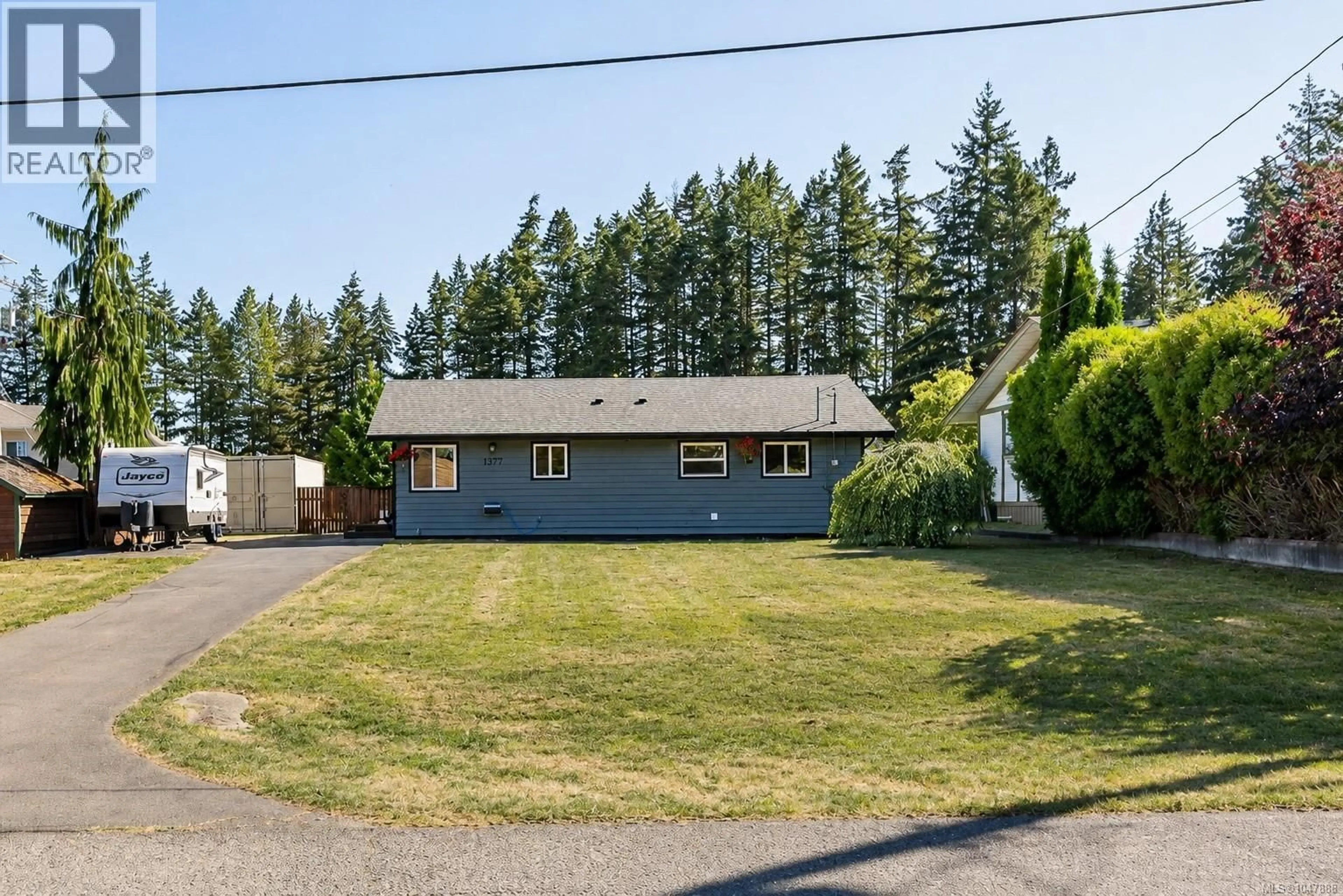 A pic from outside/outdoor area/front of a property/back of a property/a pic from drone, street for 1577 BAILLIE ROAD, Comox British Columbia V9M4C6