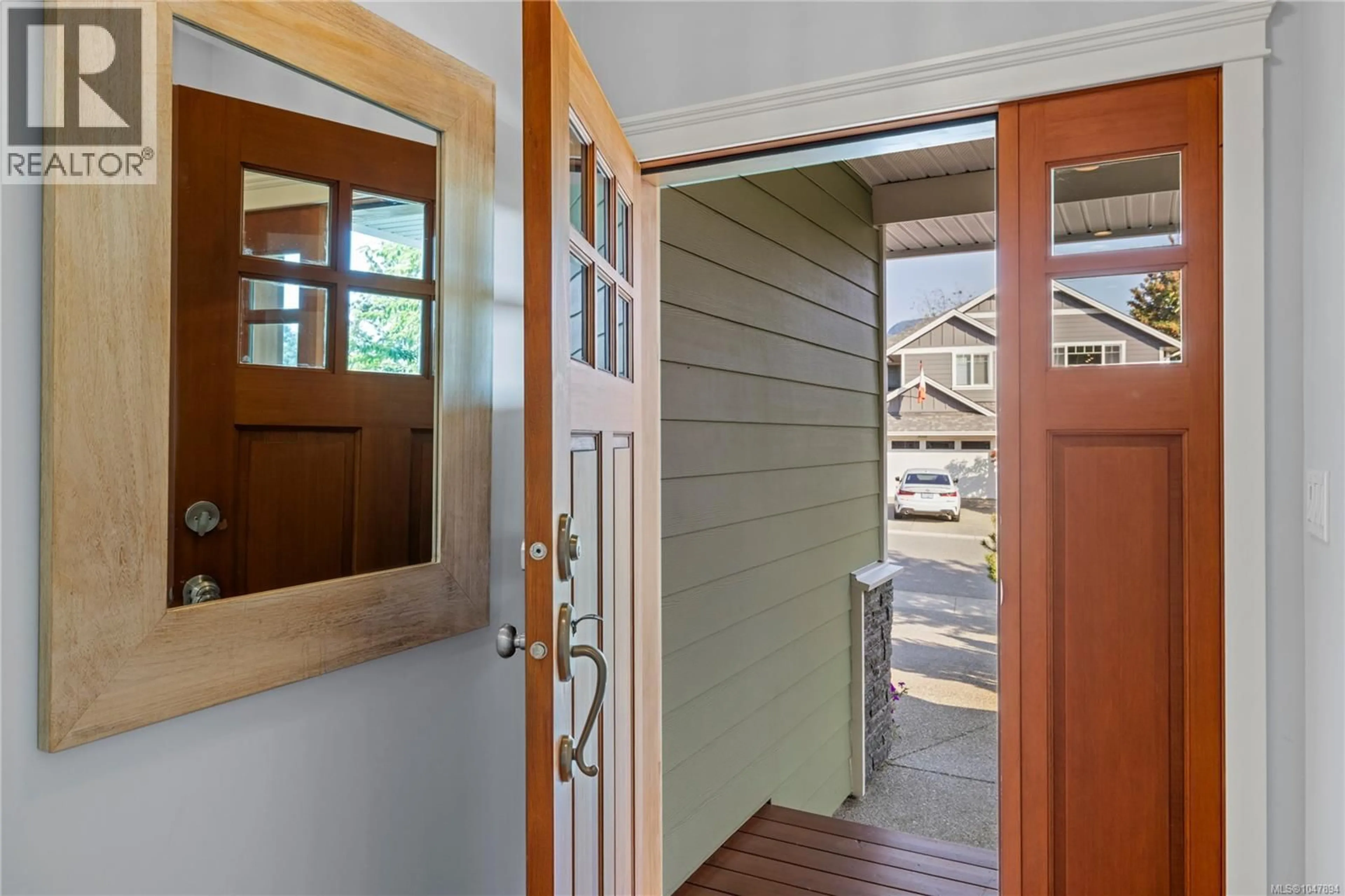 Indoor entryway for 3011 KEYSTONE DRIVE, Duncan British Columbia V9L0E1