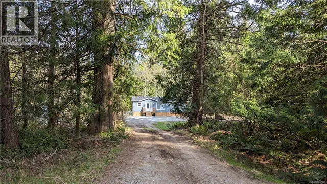 1040 CONVILLE ROAD, Gabriola Island 2