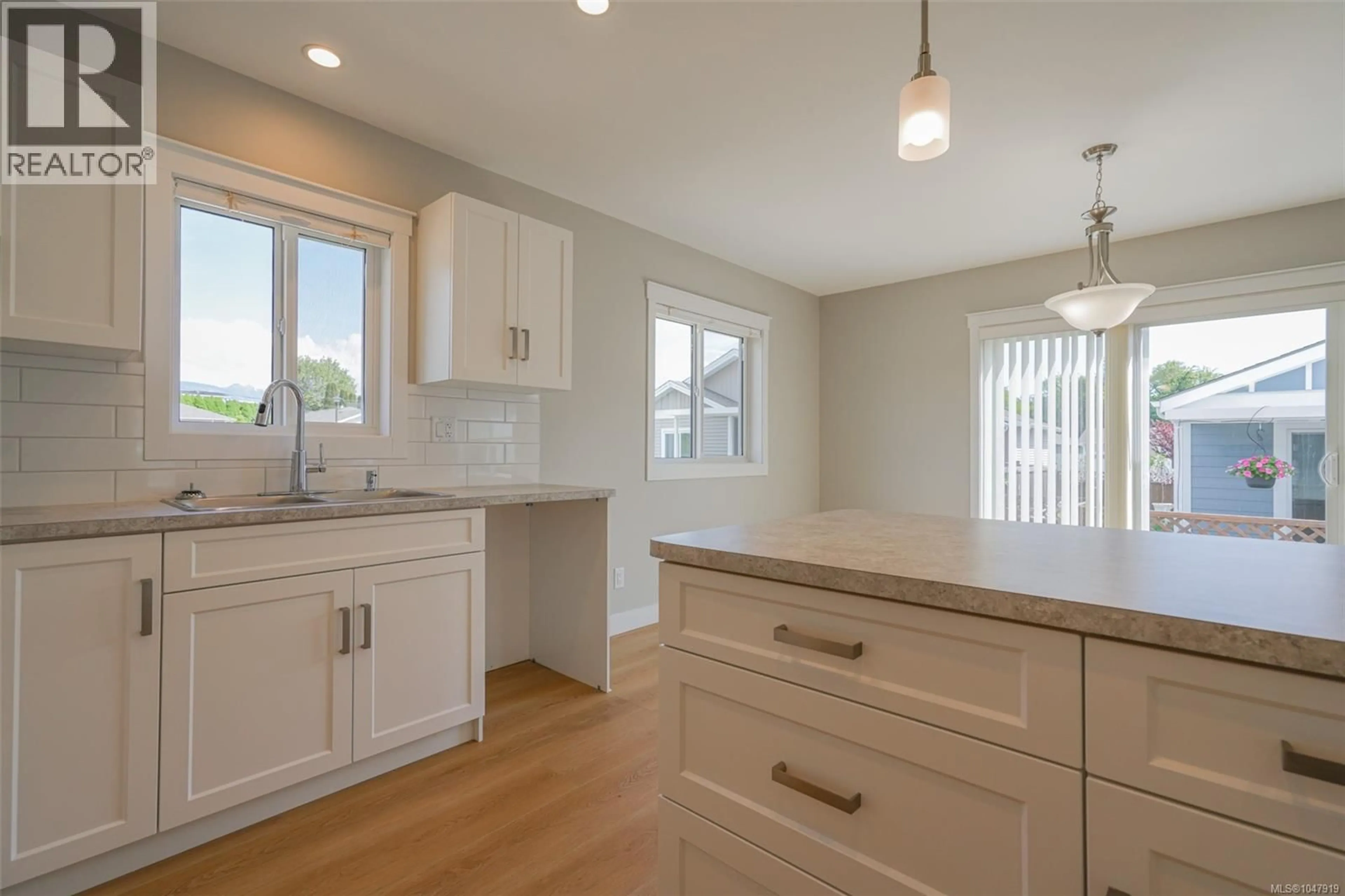 Open concept kitchen, unknown for 204 - 5700 PIERCE ROAD, Port Alberni British Columbia V9Y0A3