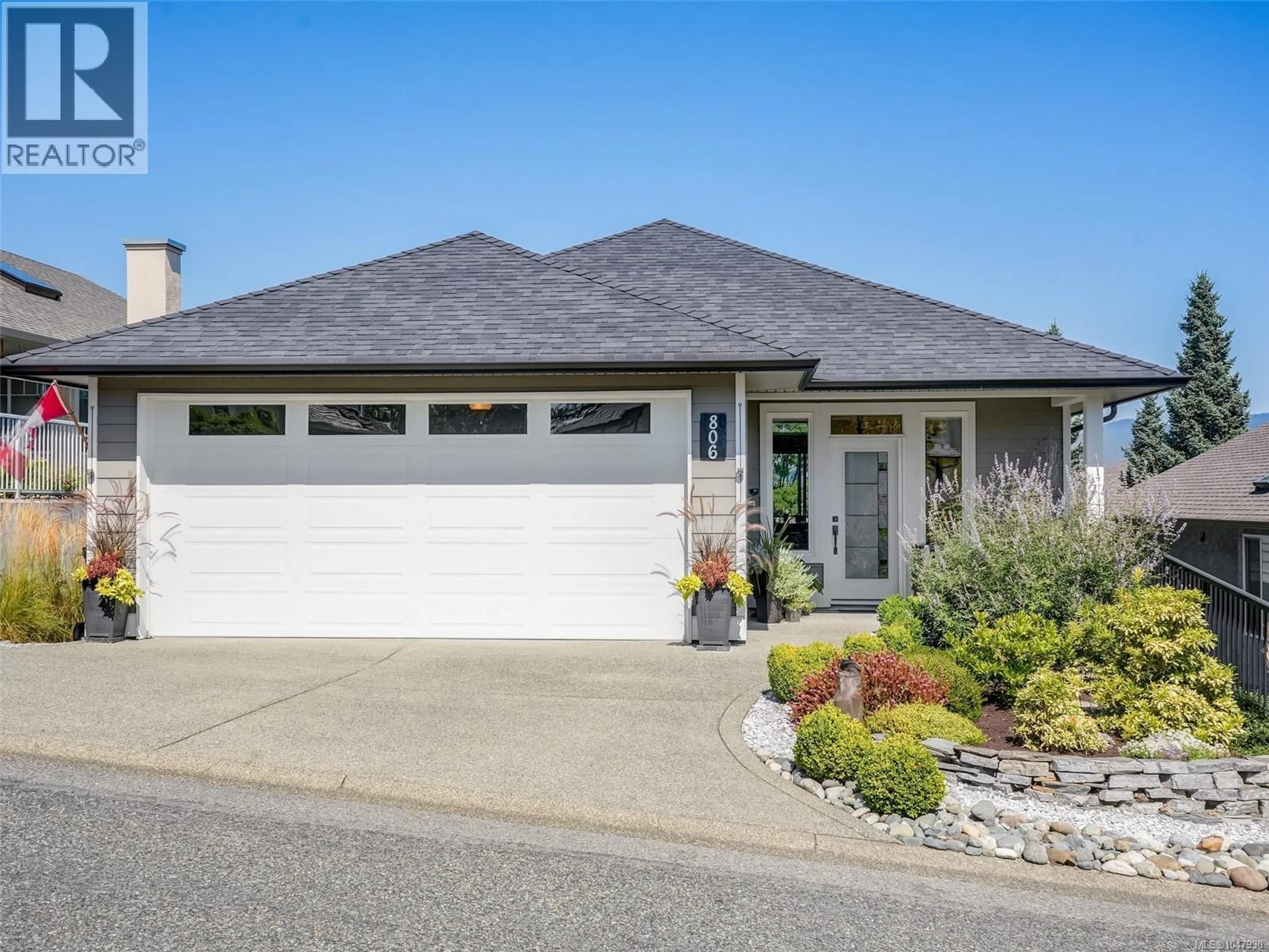 Home with vinyl exterior material, street for 806 COUNTRY CLUB DRIVE, Cobble Hill British Columbia V8H0K8