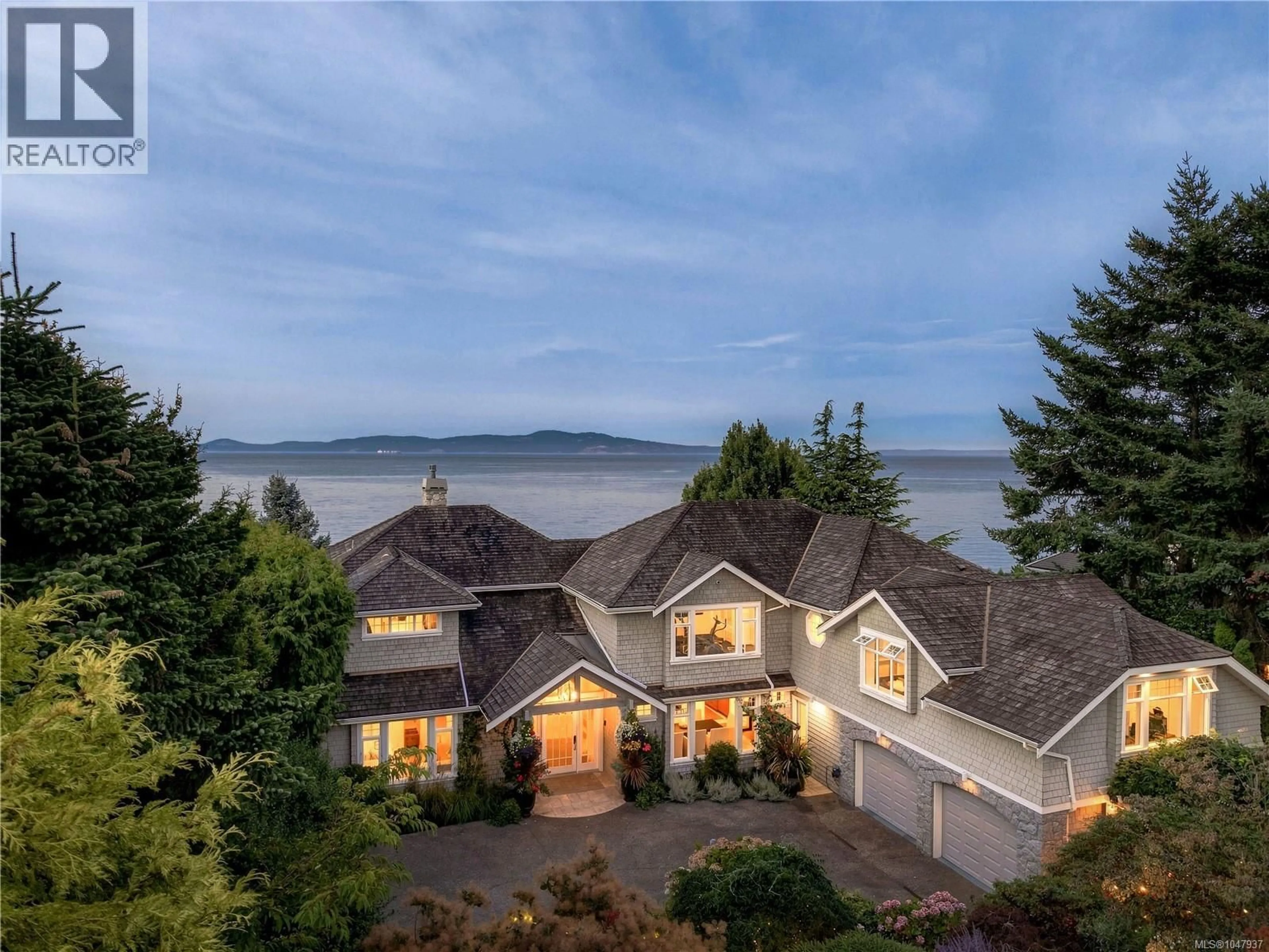 A pic from outside/outdoor area/front of a property/back of a property/a pic from drone, water/lake/river/ocean view for 2924 MT. BAKER VIEW ROAD, Saanich British Columbia V8N1Z5