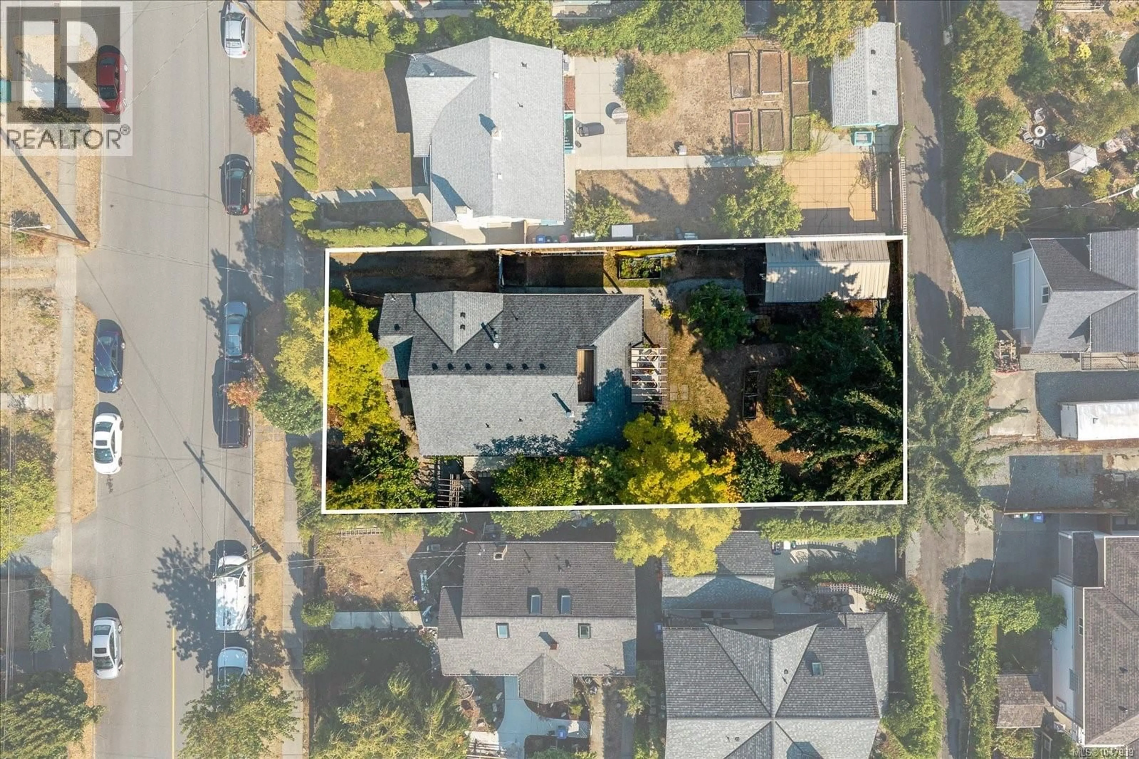 A pic from outside/outdoor area/front of a property/back of a property/a pic from drone, street for 66 KENNEDY STREET, Nanaimo British Columbia V9R2H6