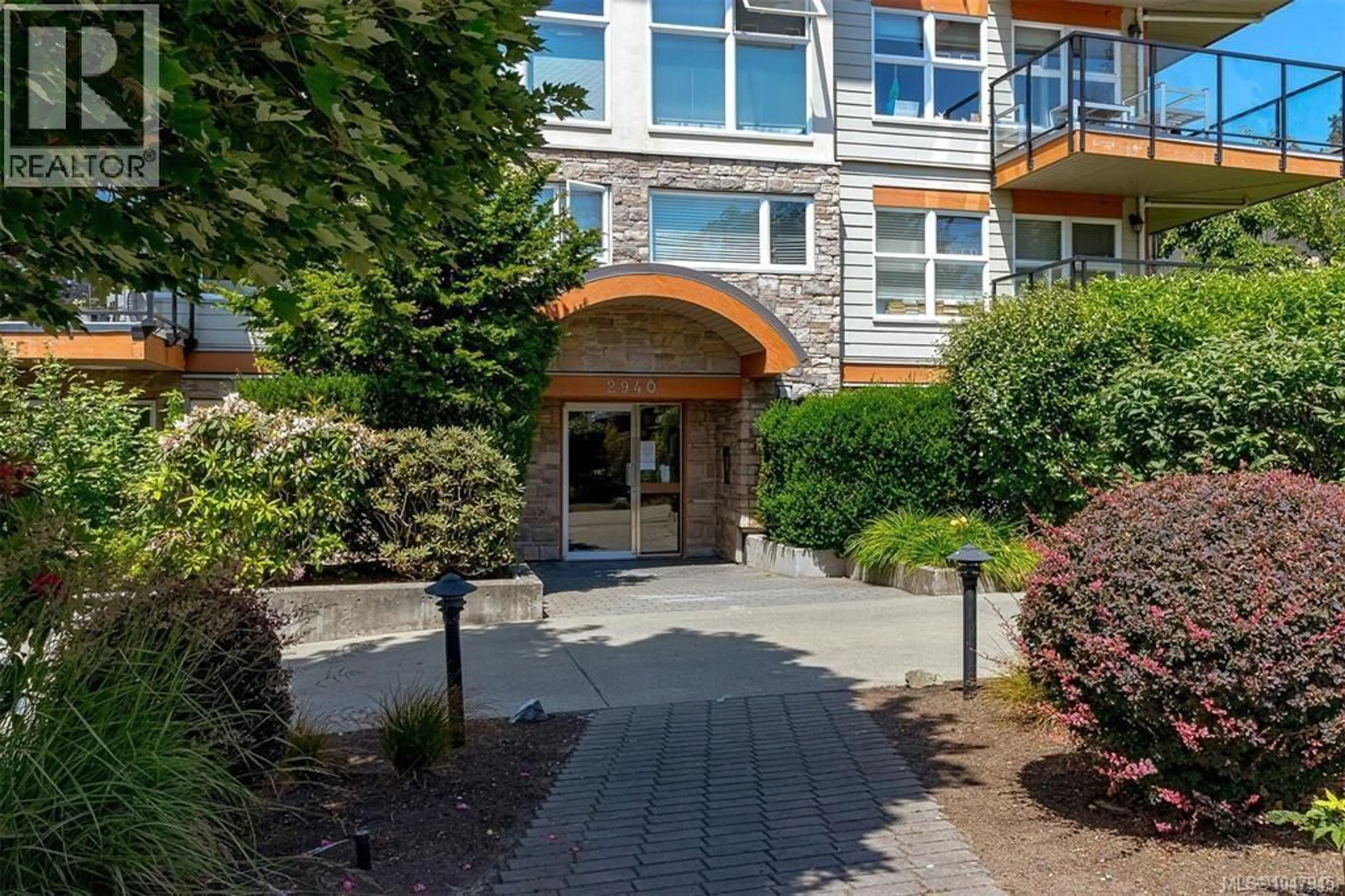 Unknown for 404 - 2940 HARRIET ROAD, Saanich British Columbia V9A1T3