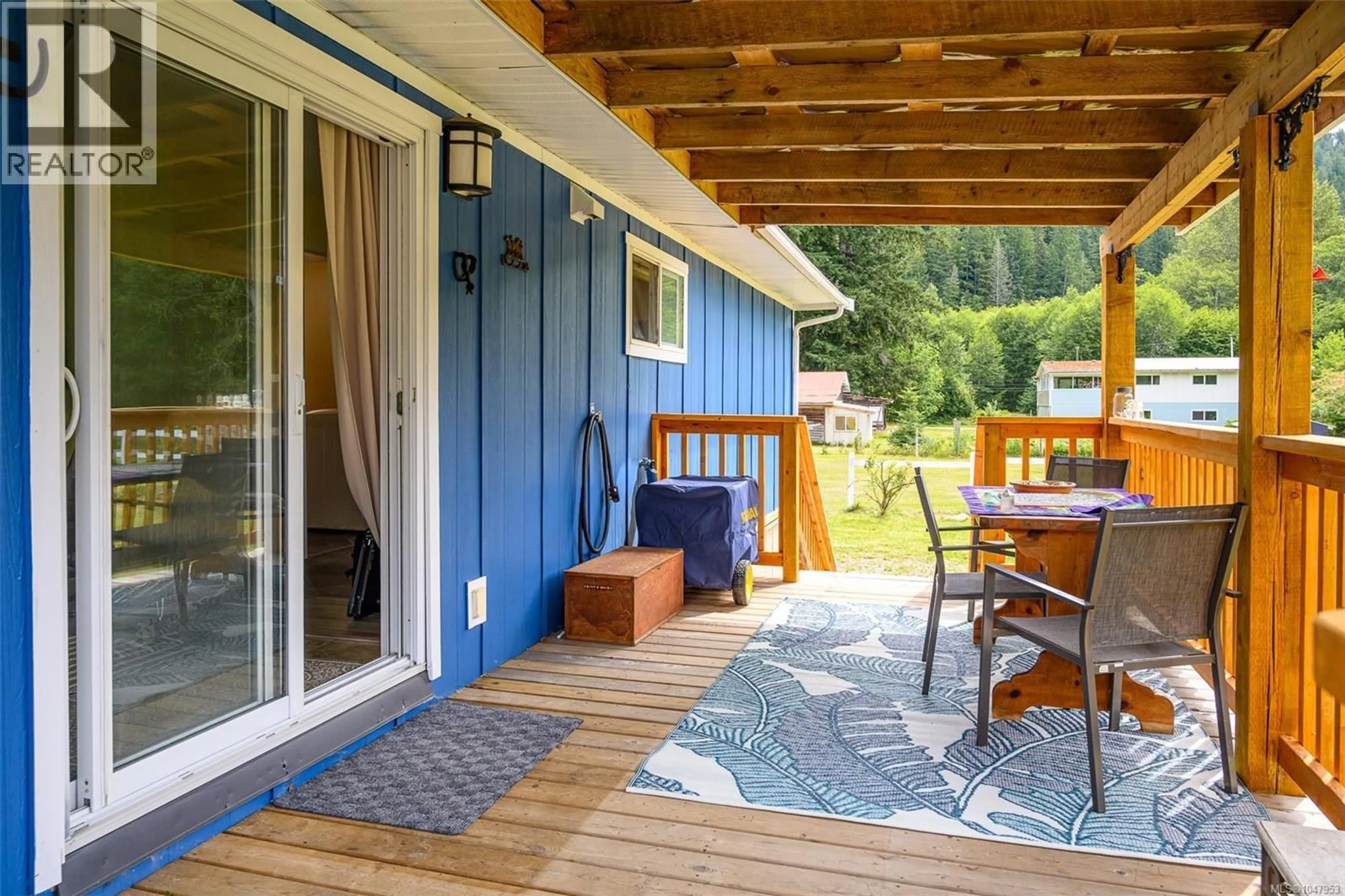 Patio, water/lake/river/ocean view for 429 COMMUNITY ROAD, Sayward British Columbia V0P1R0