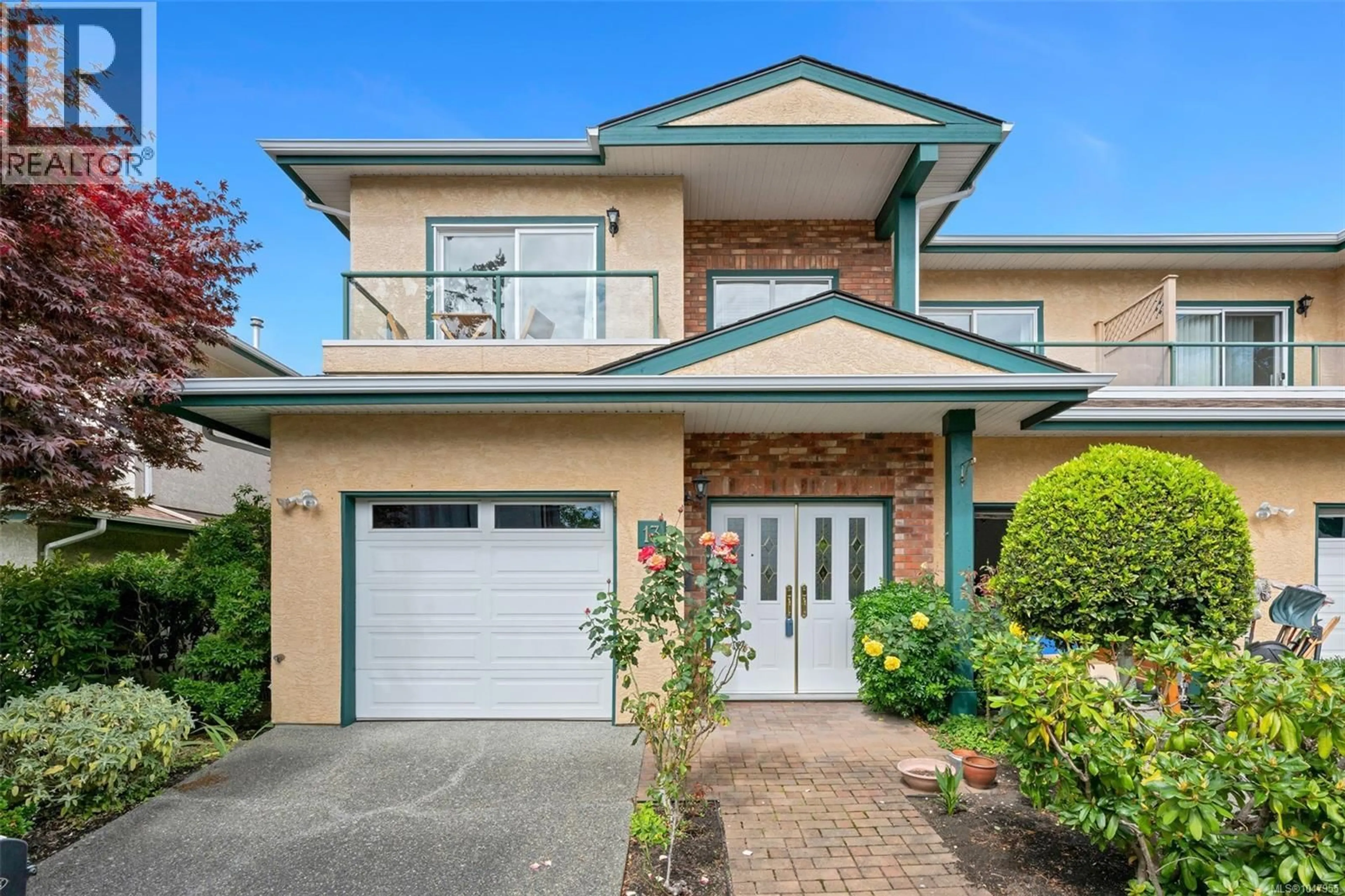 Home with vinyl exterior material, street for 13 - 2235 HARBOUR ROAD, Sidney British Columbia V8L2P7