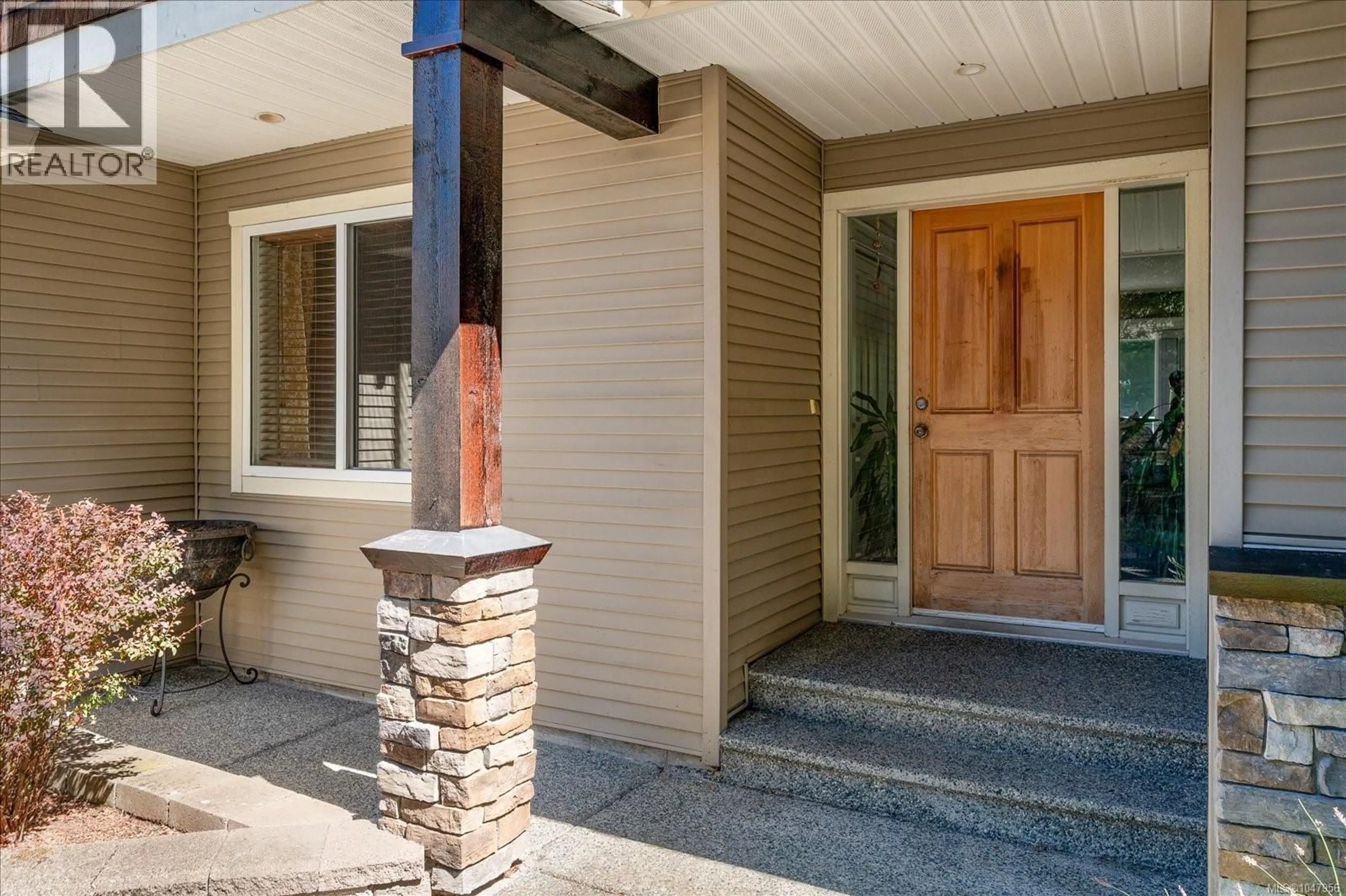 Indoor entryway for 4734 VISTA VIEW CRESCENT, Nanaimo British Columbia V9V1N8