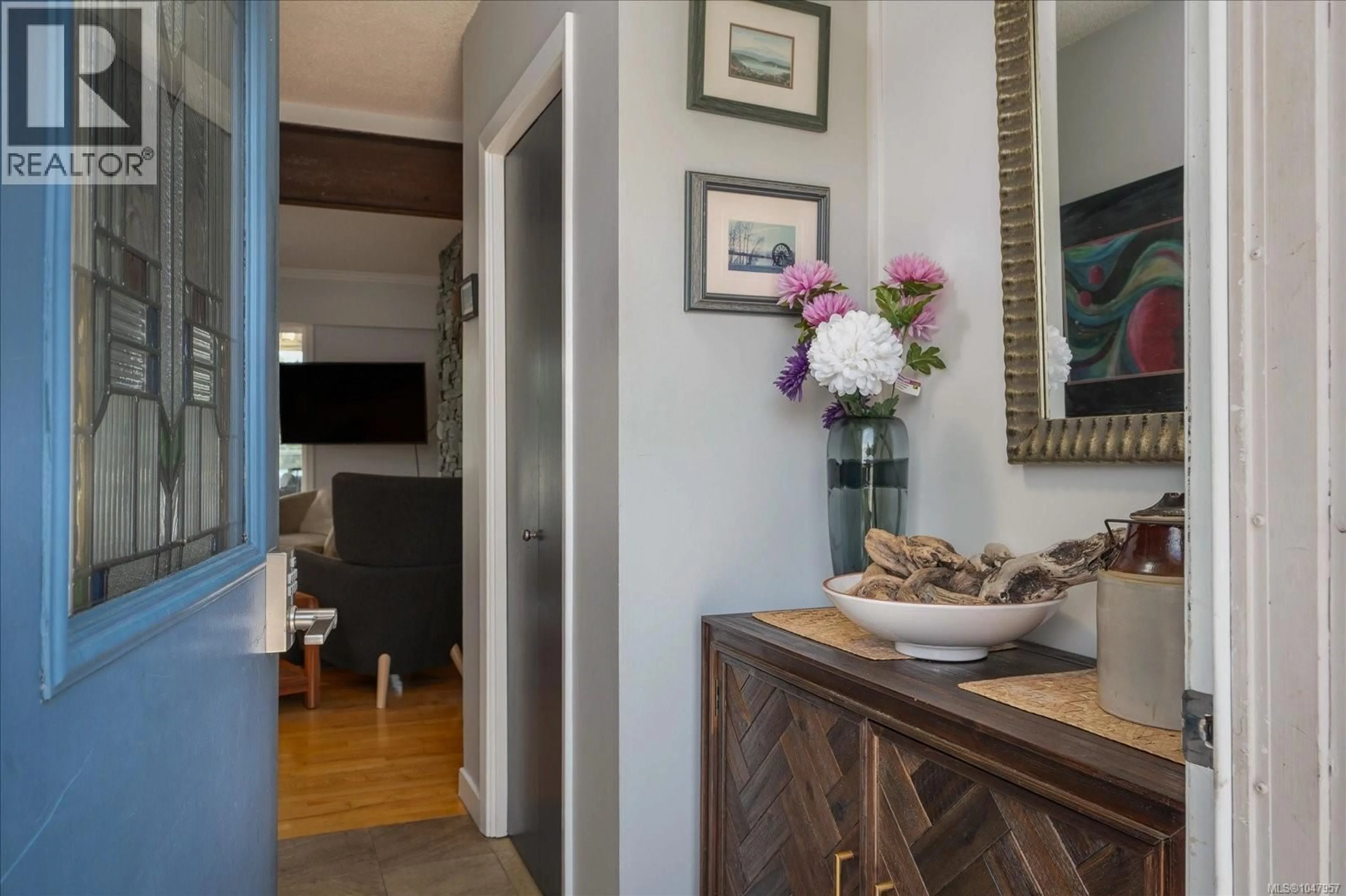 Indoor entryway for 1370 DISCOVERY AVENUE, Nanaimo British Columbia V9S4B4