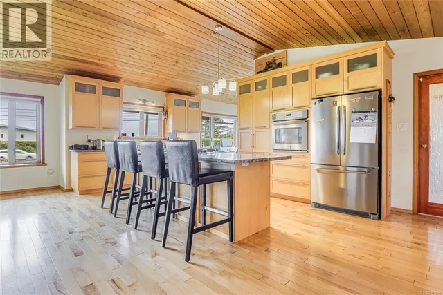 3910 ISLAND HIGHWAY SOUTH, Campbell River 3
