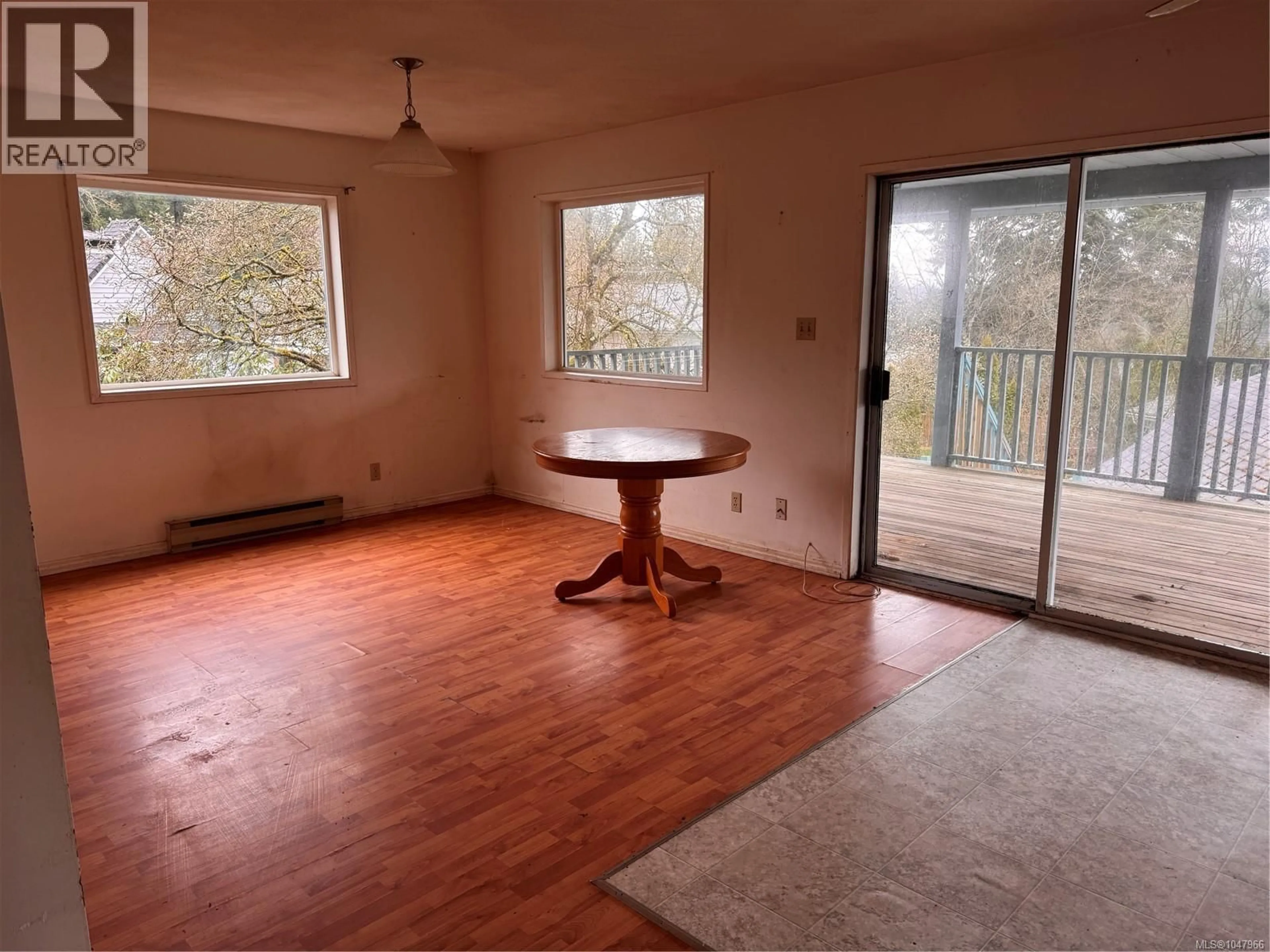 A pic of a room for 349 ROCKLAND ROAD, Campbell River British Columbia V9W1N7