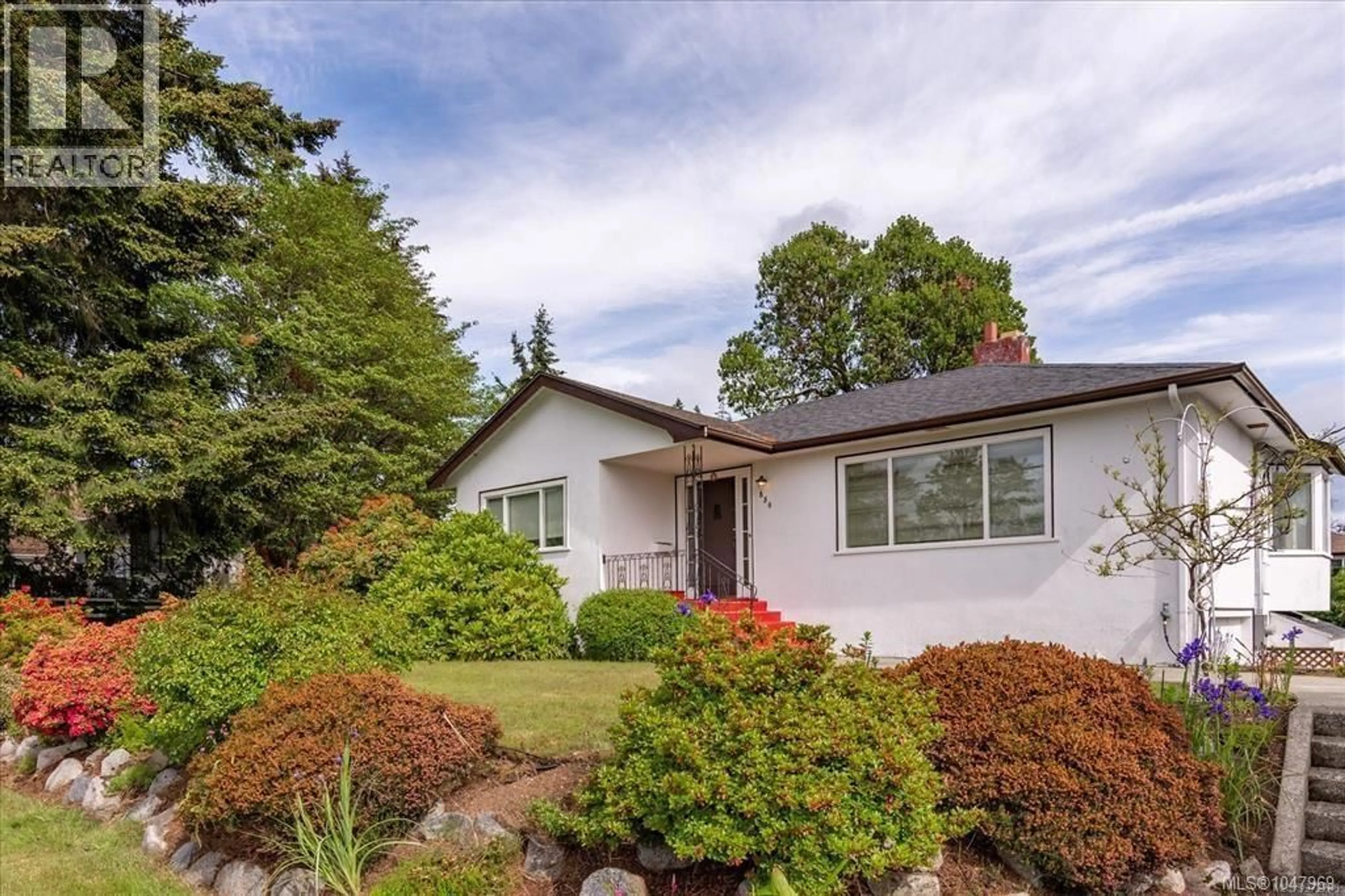 Home with vinyl exterior material, street for 850 HUNTER STREET, Nanaimo British Columbia V9S1R5