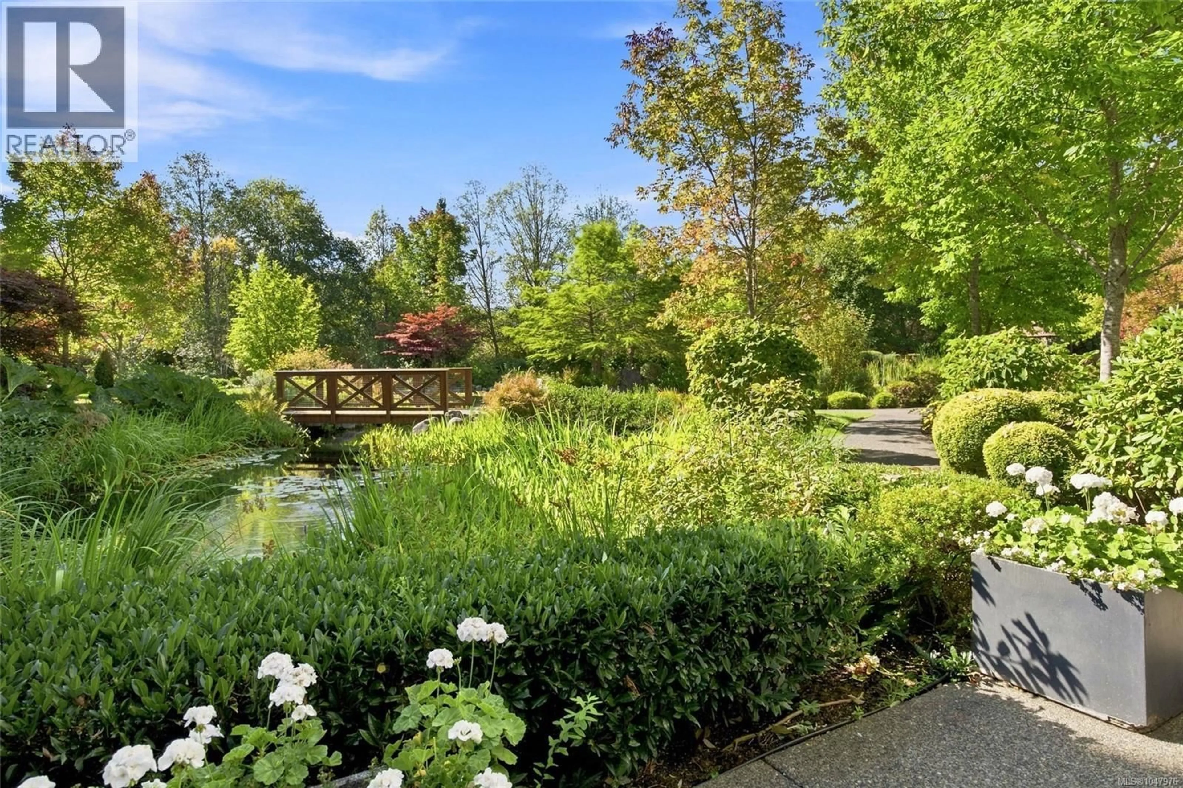 Patio, water/lake/river/ocean view for 421 - 650 BERWICK ROAD NORTH, Qualicum Beach British Columbia V9K2T8