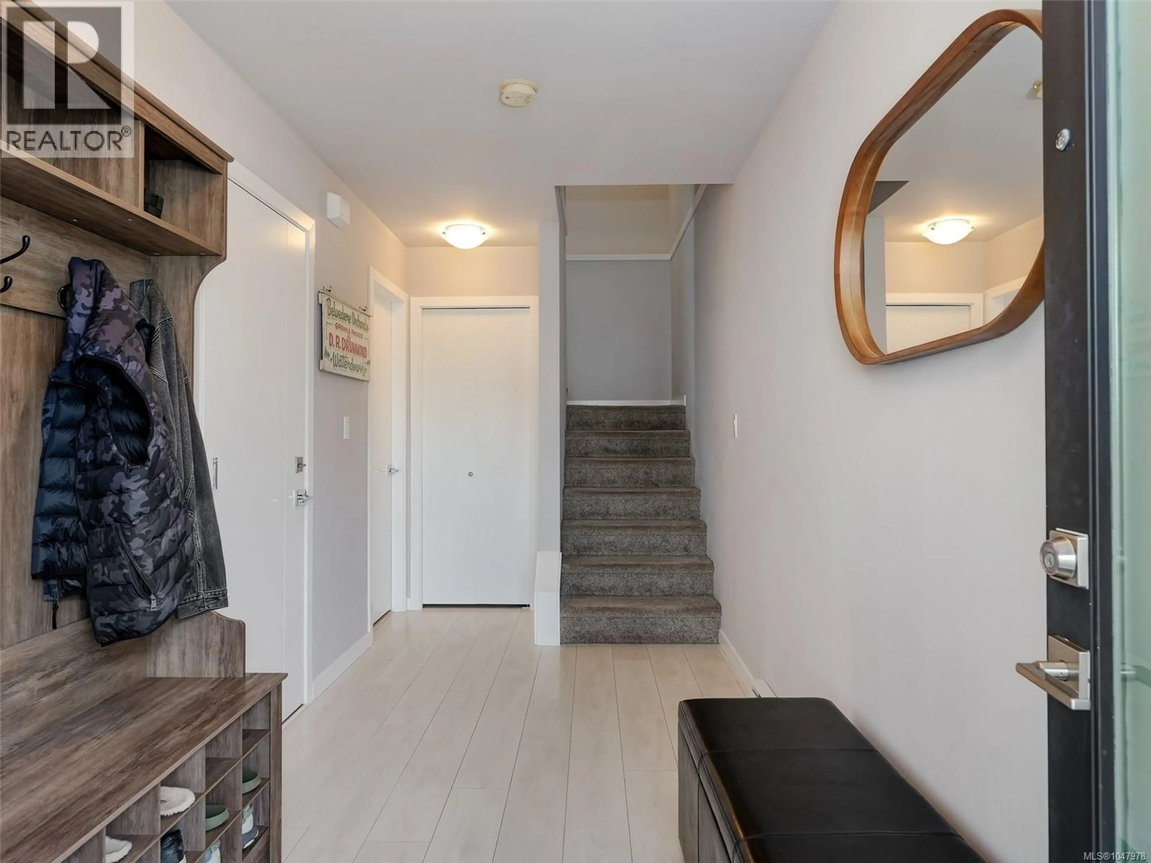 Indoor entryway for 3367 CROSSBILL TERRACE, Langford British Columbia V9C0J9