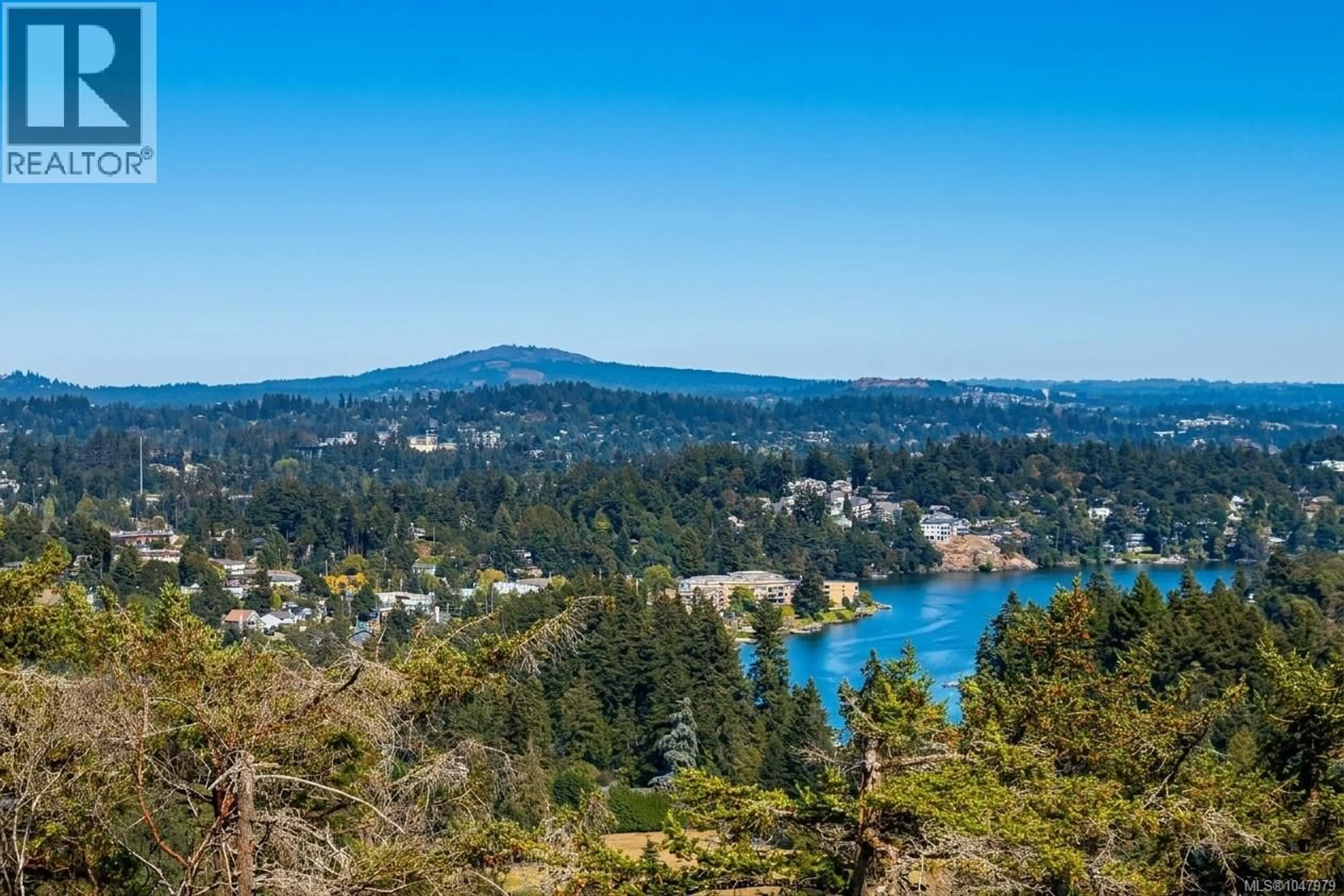 A pic from outside/outdoor area/front of a property/back of a property/a pic from drone, water/lake/river/ocean view for 321 GREENMANSIONS PLACE, Langford British Columbia V9B0A9