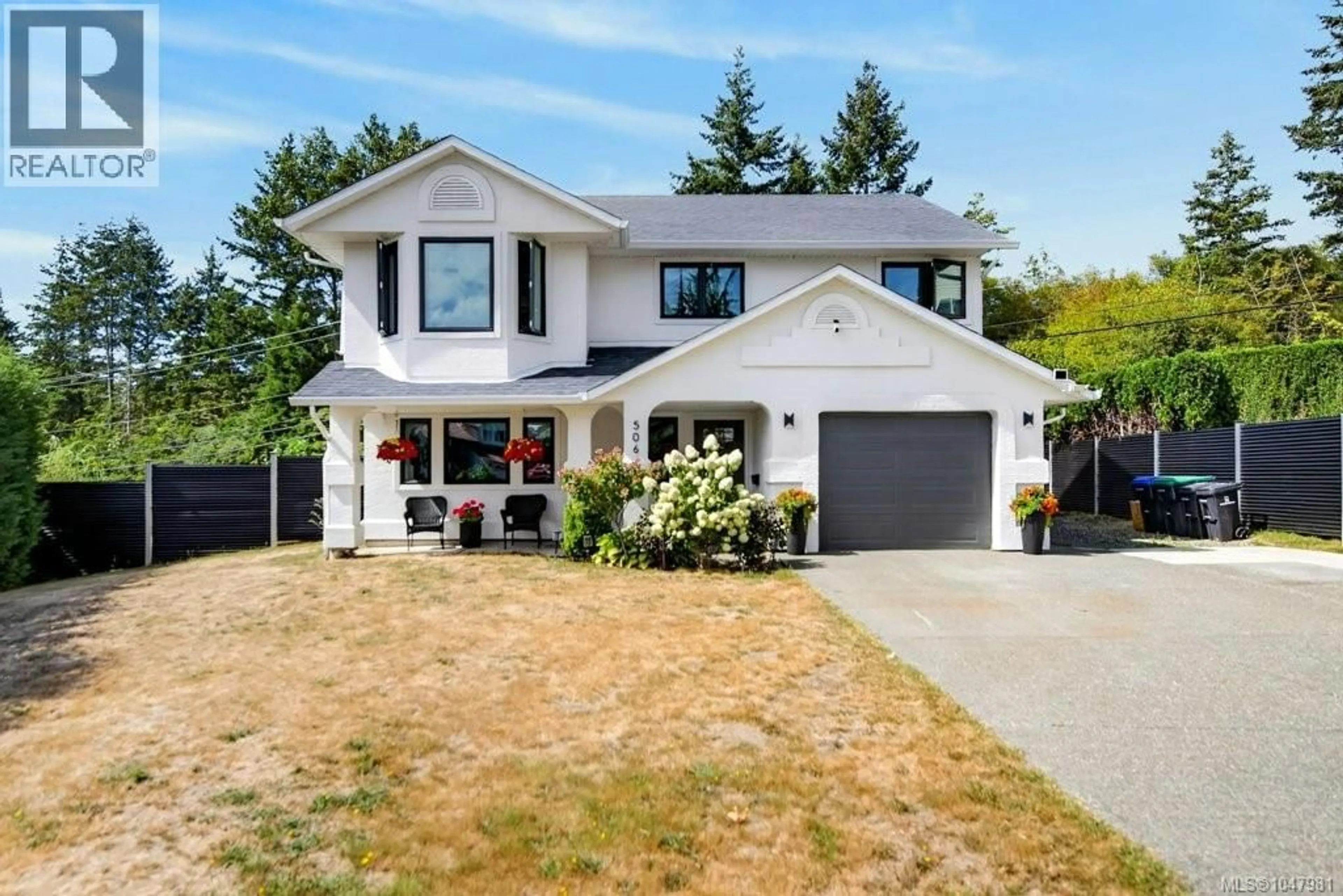 Home with vinyl exterior material, street for 506 HOBSON PLACE, Courtenay British Columbia V9N8W5