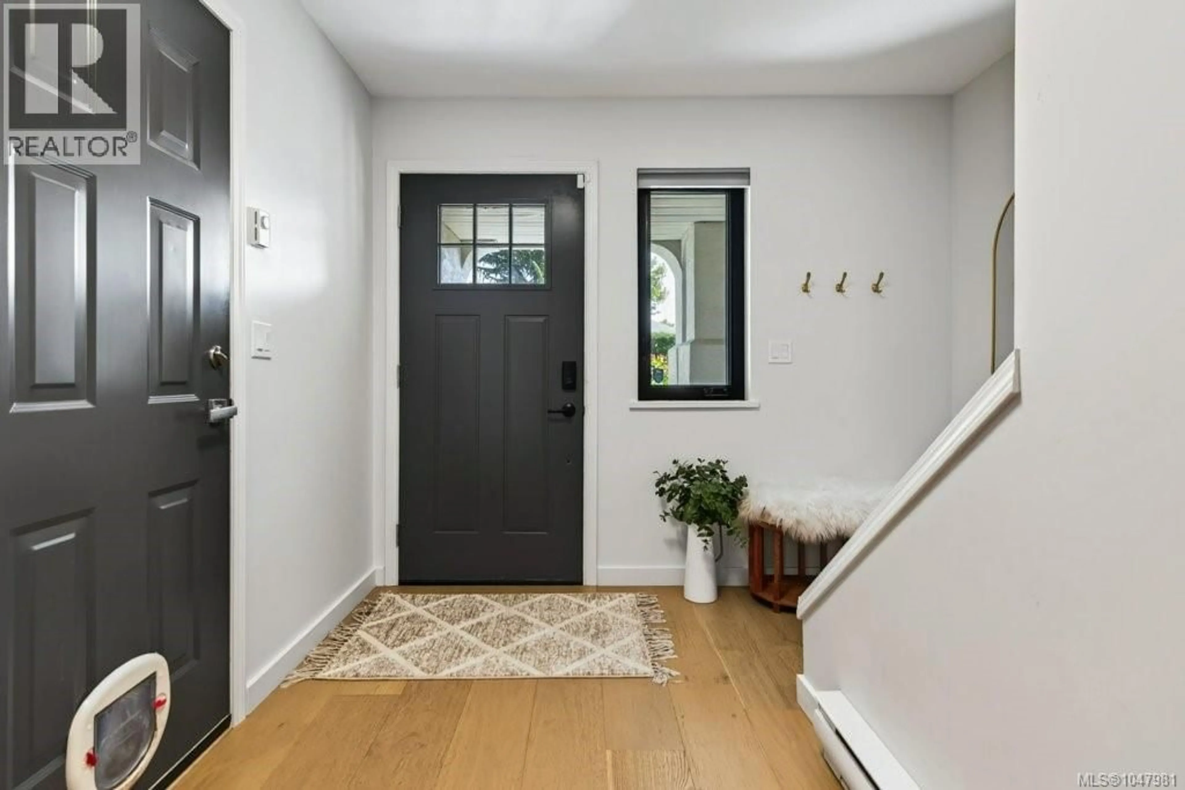 Indoor entryway for 506 HOBSON PLACE, Courtenay British Columbia V9N8W5