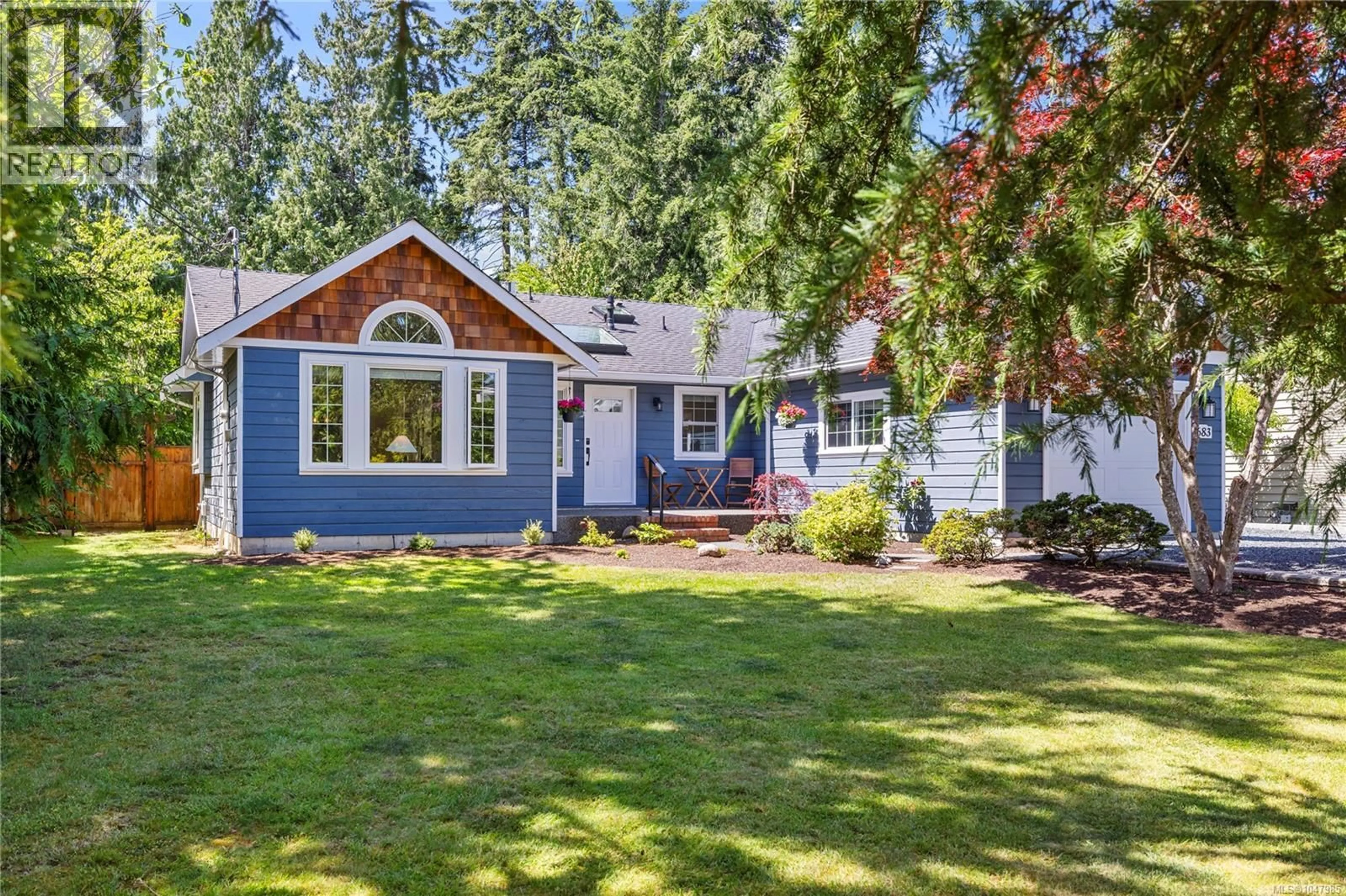Home with vinyl exterior material, street for 683 GAETJEN STREET, Parksville British Columbia V9P1B3