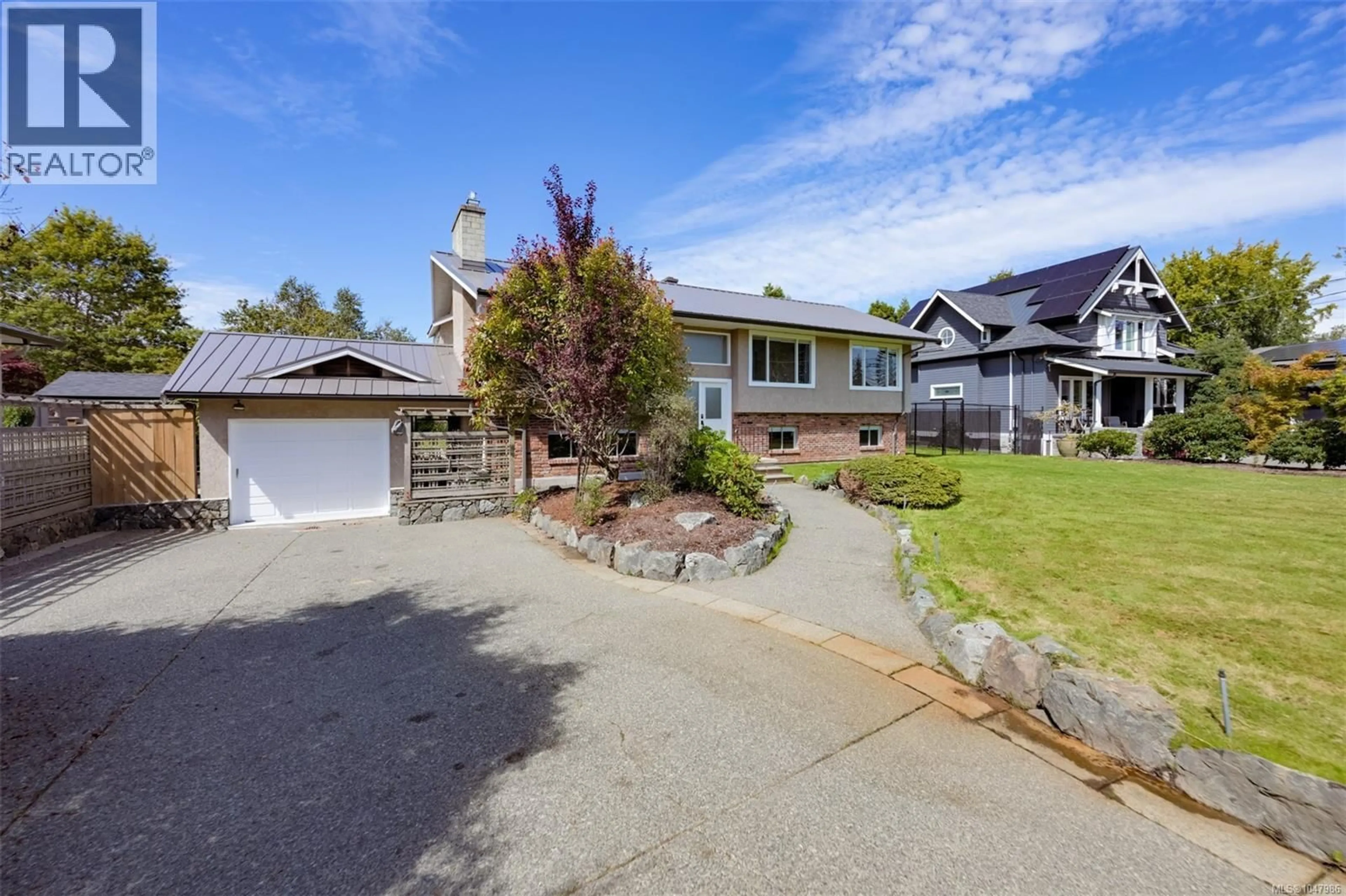 Unknown for 5348 PARKER AVENUE, Saanich British Columbia V8Y2M9