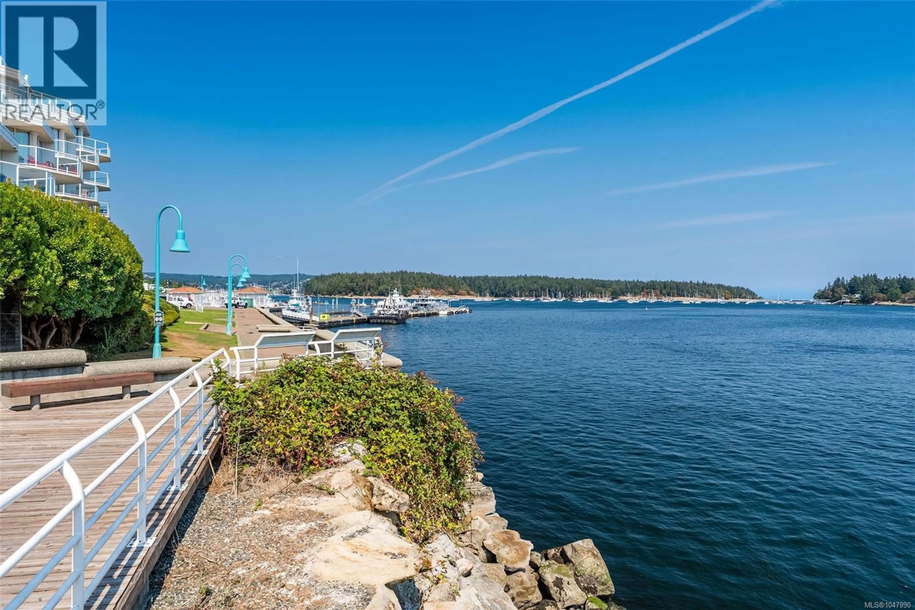 Patio, water/lake/river/ocean view for 102 - 158 PROMENADE DRIVE, Nanaimo British Columbia V9R6M7