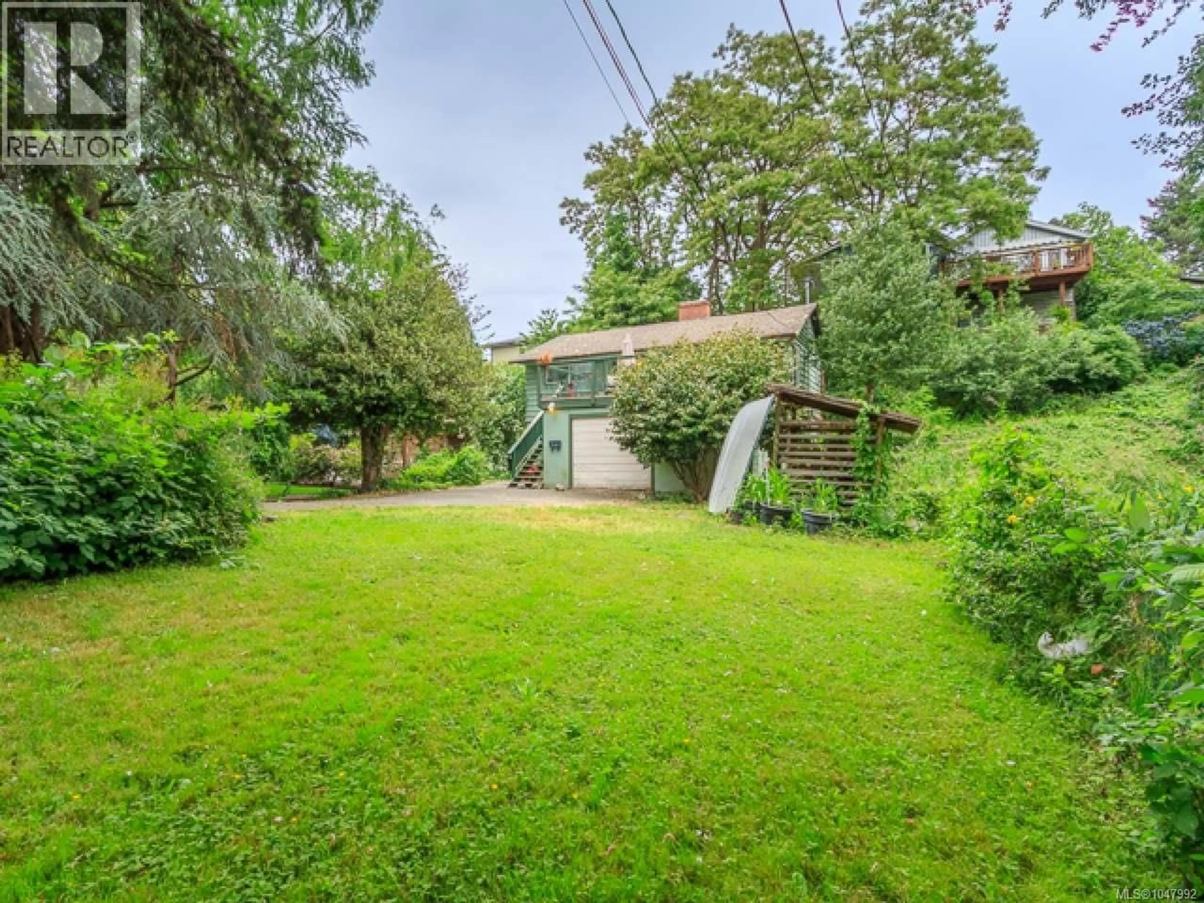 Patio, street for 713 VICTORIA ROAD, Nanaimo British Columbia V9R4R6