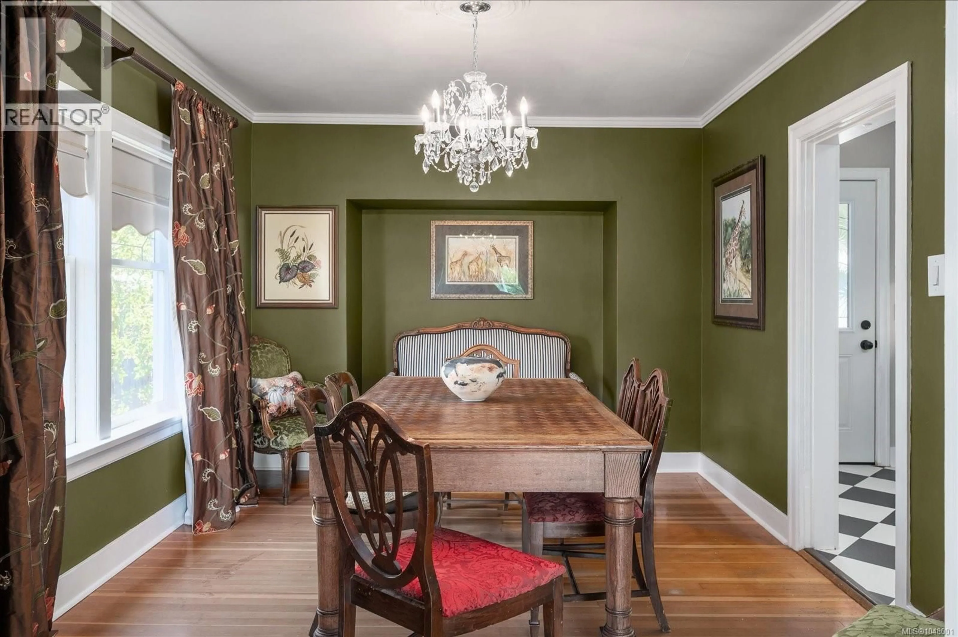 Dining room, wood/laminate floor for 2697 4TH AVENUE, Port Alberni British Columbia V9Y2C4