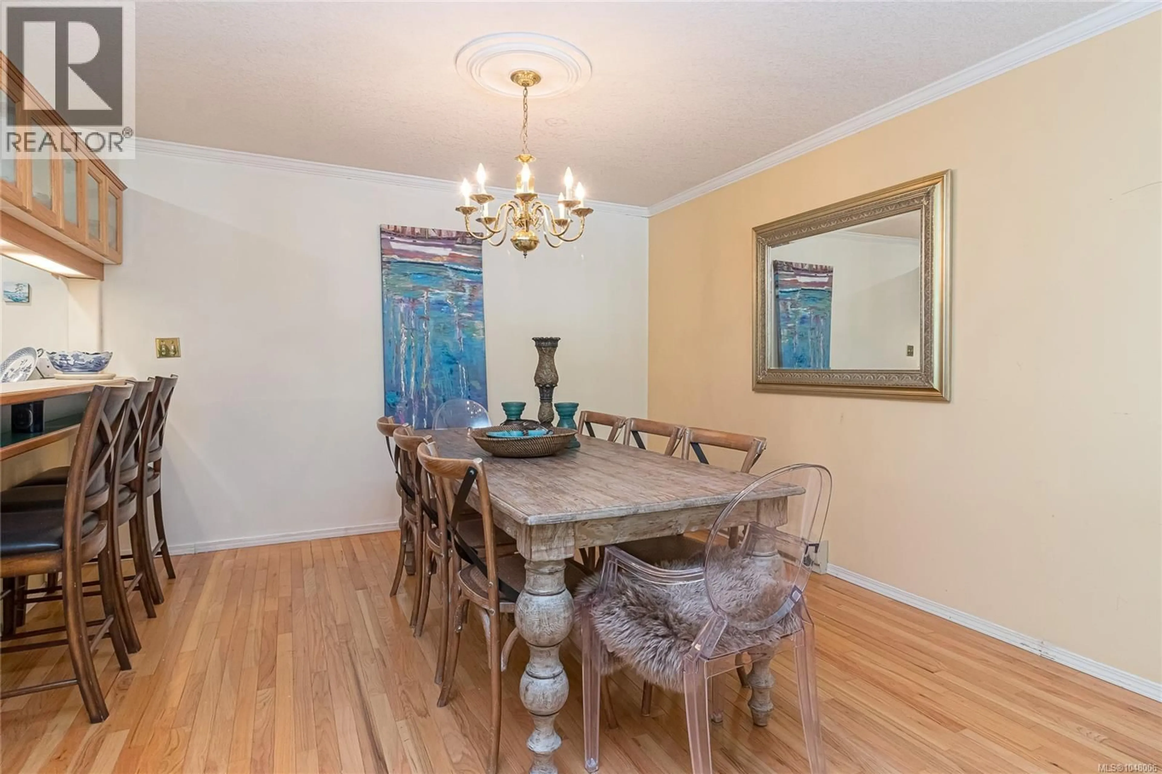 Dining room, wood/laminate floor for 2526 ISLAND HIGHWAY WEST, Qualicum Beach British Columbia V9K1B5