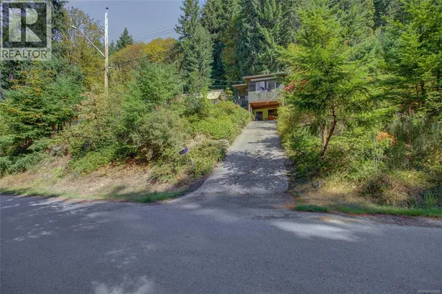 10545 CYPRESS ROAD, Youbou 2
