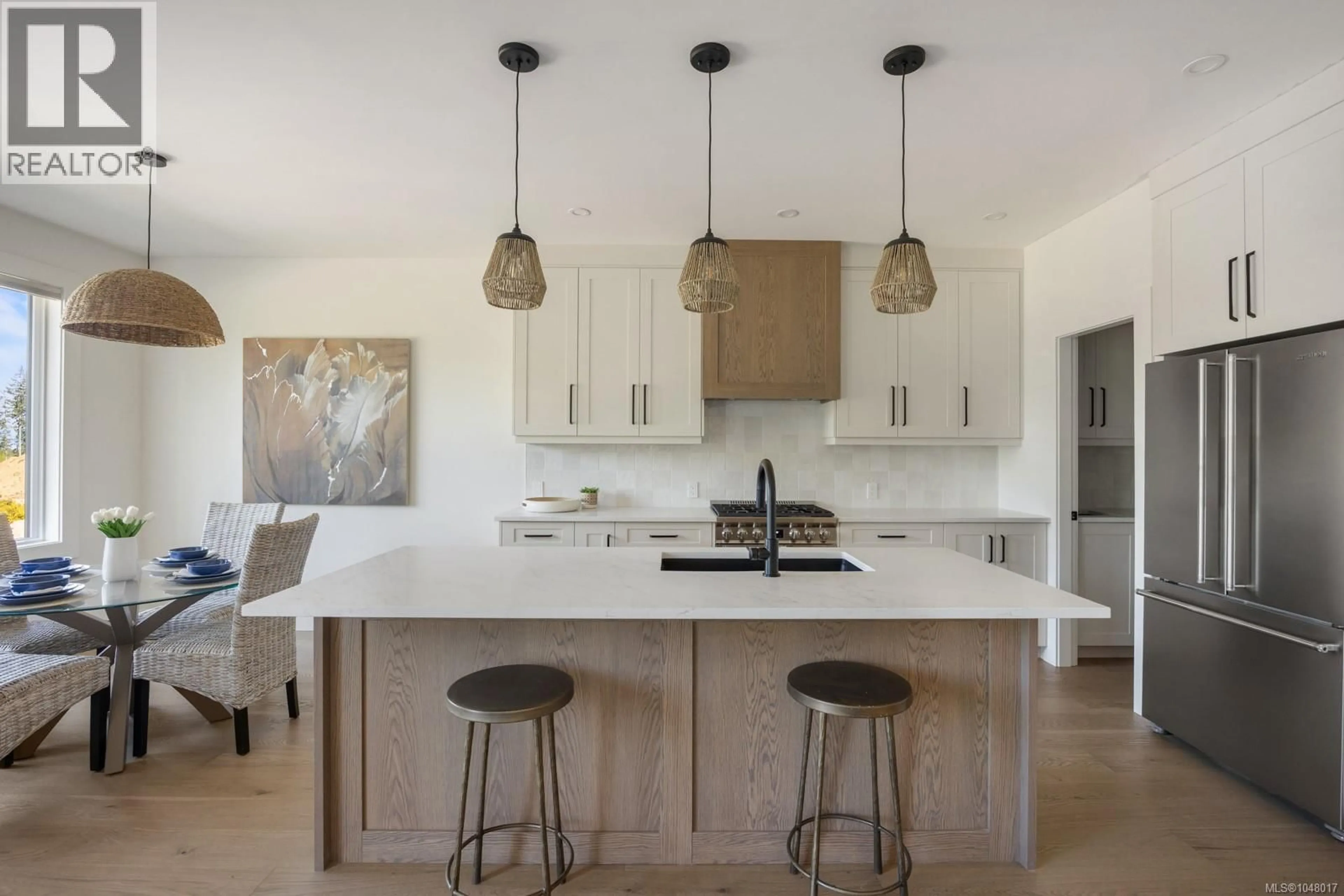 Contemporary kitchen, unknown for 1842 CROWN ISLE BOULEVARD, Courtenay British Columbia V9N9X5