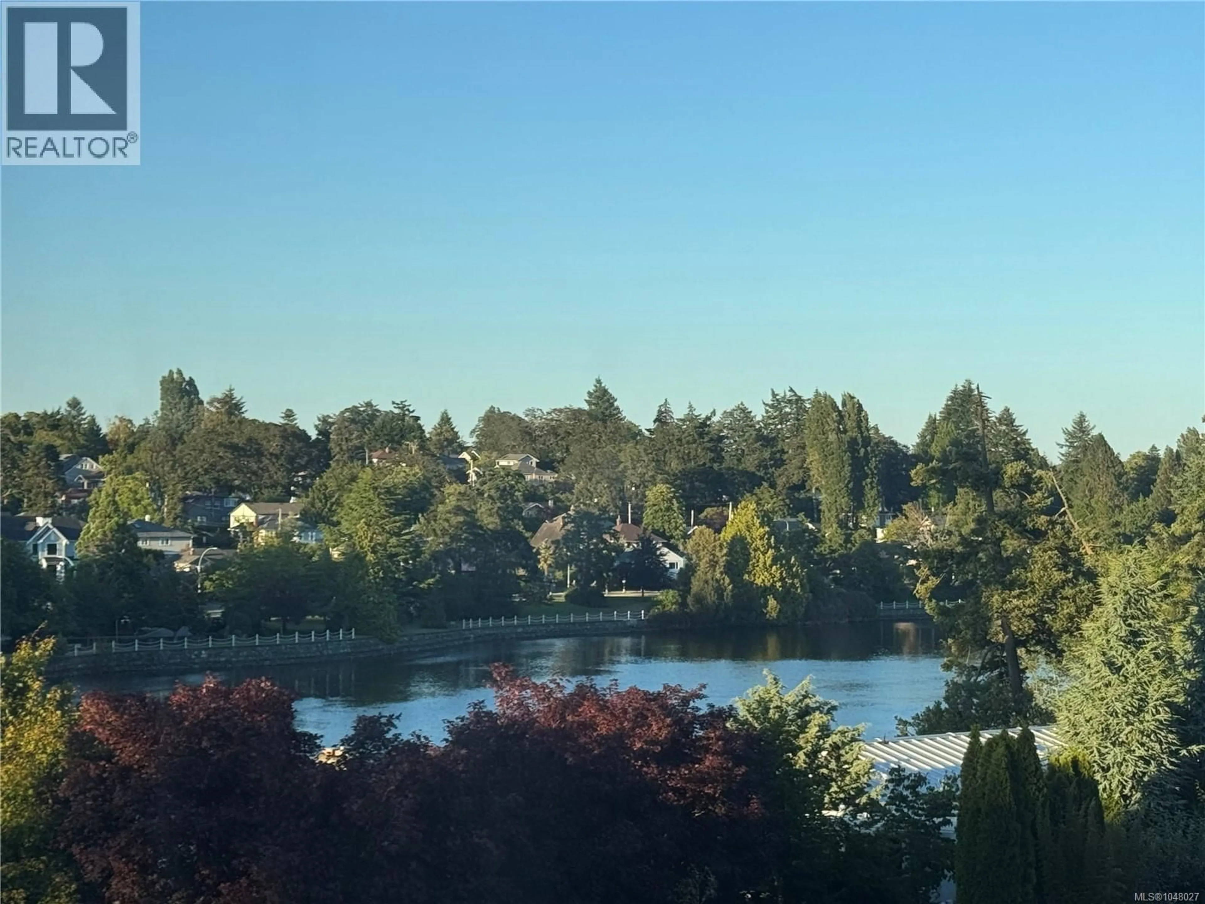 Blurry image for 928 MESHER PLACE, Esquimalt British Columbia V9A6Z1