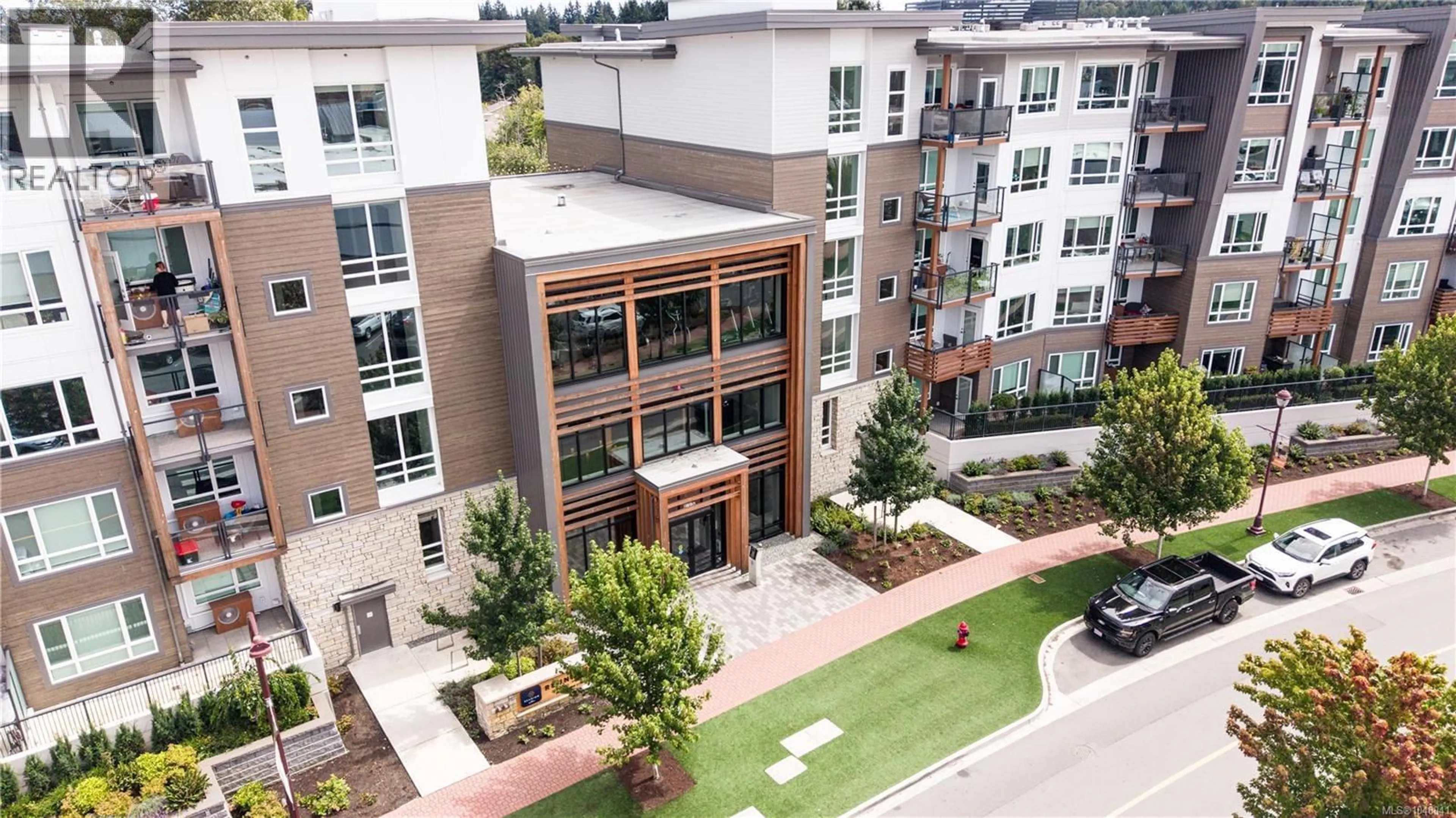 A pic from outside/outdoor area/front of a property/back of a property/a pic from drone, unknown for 327 - 920 REUNION AVENUE, Langford British Columbia V9B0W8