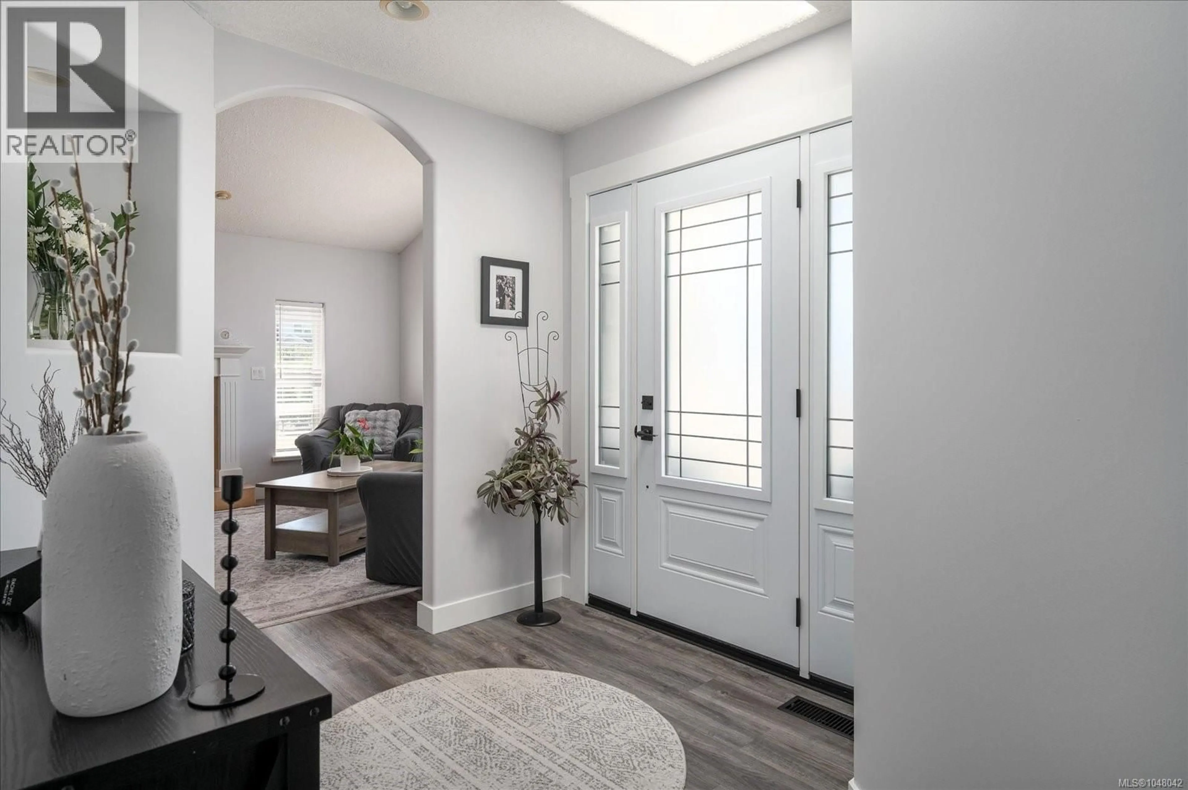 Indoor entryway for 1041 TARA CRESCENT, Parksville British Columbia V9P2W5