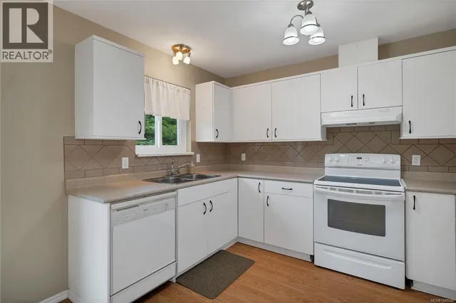 1920 RAVEN PLACE, Campbell River 5