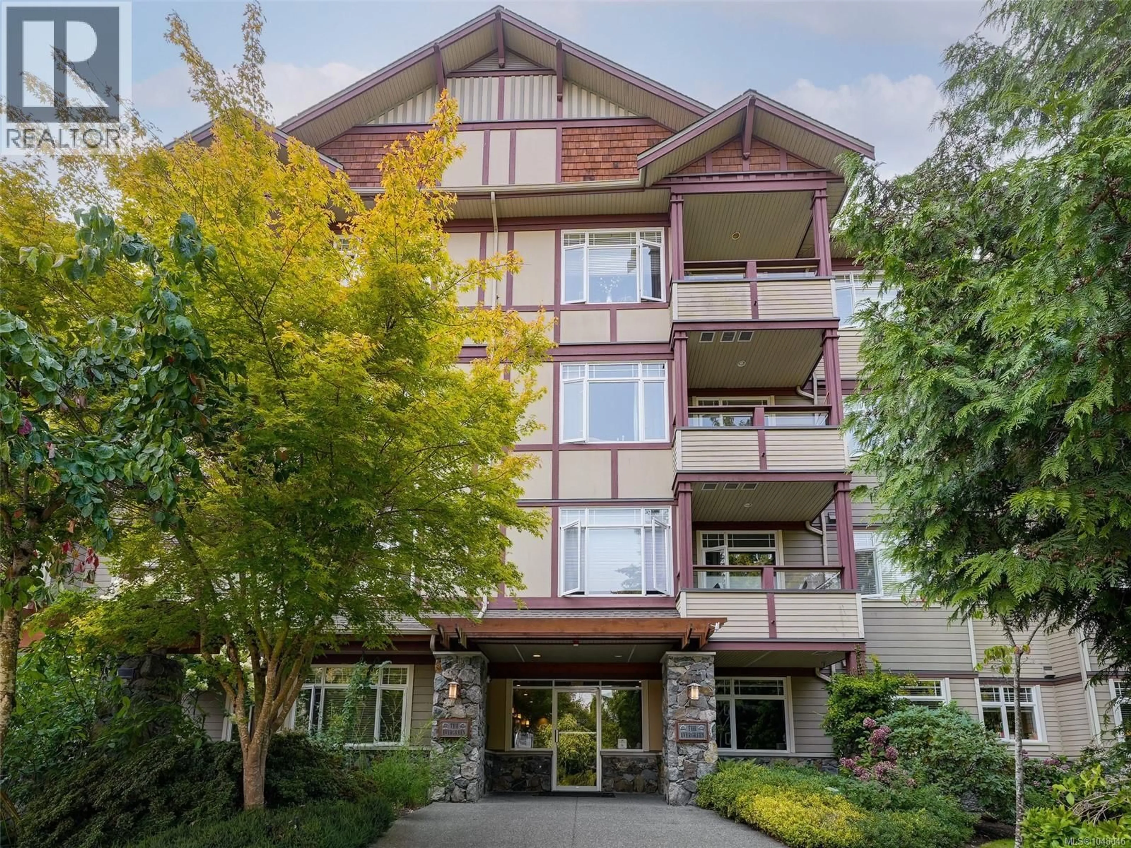 Indoor foyer for 405E - 1115 CRAIGFLOWER ROAD, Esquimalt British Columbia V9A7R1