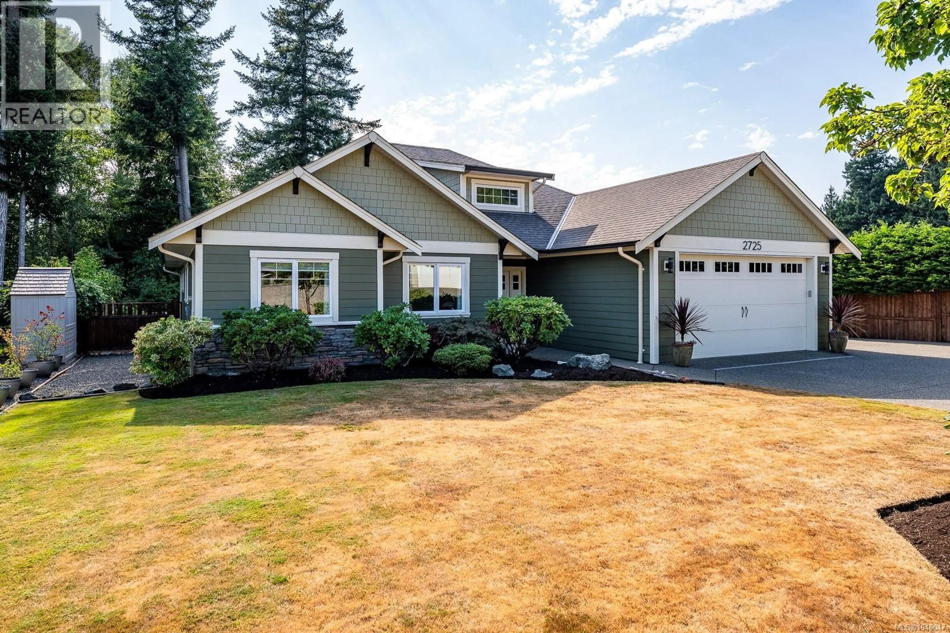 Home with vinyl exterior material, street for 2725 INVERCLYDE WAY, Courtenay British Columbia V9N4A6