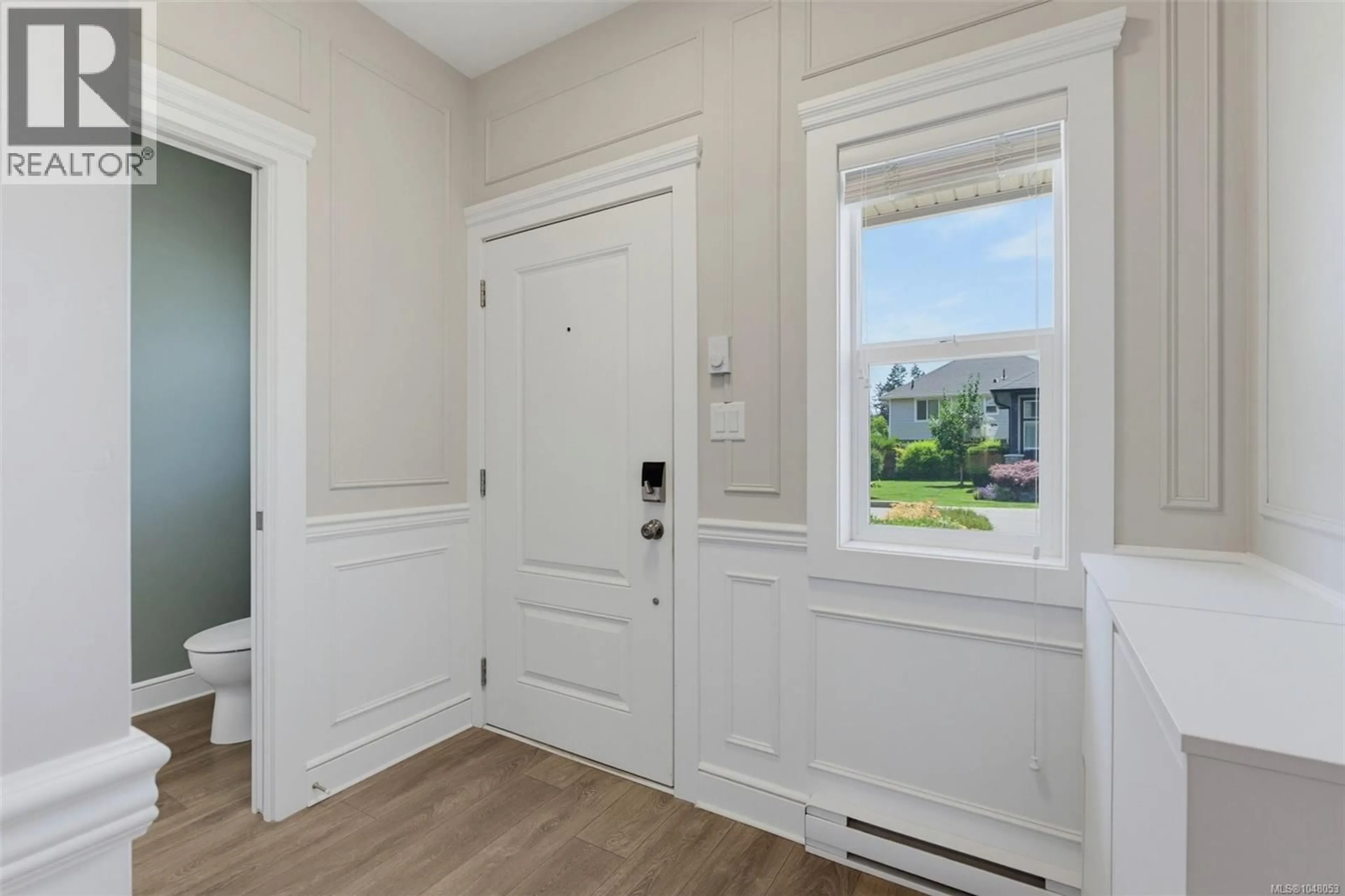 Indoor entryway for 1102 CRISPIN PLACE, Langford British Columbia V9C0M6