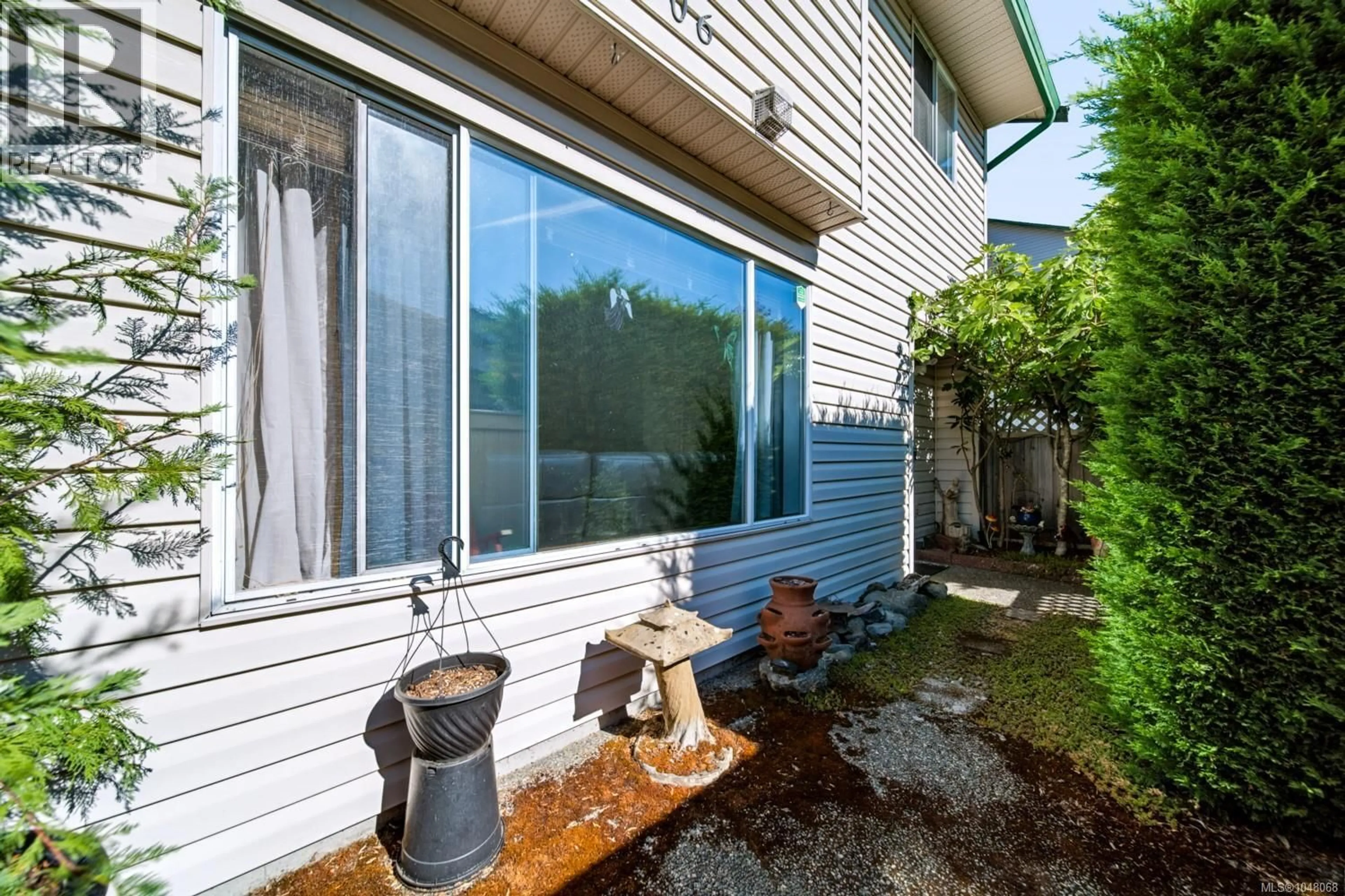 Patio, street for 6 - 1906 BOWEN ROAD, Nanaimo British Columbia V9S5S6