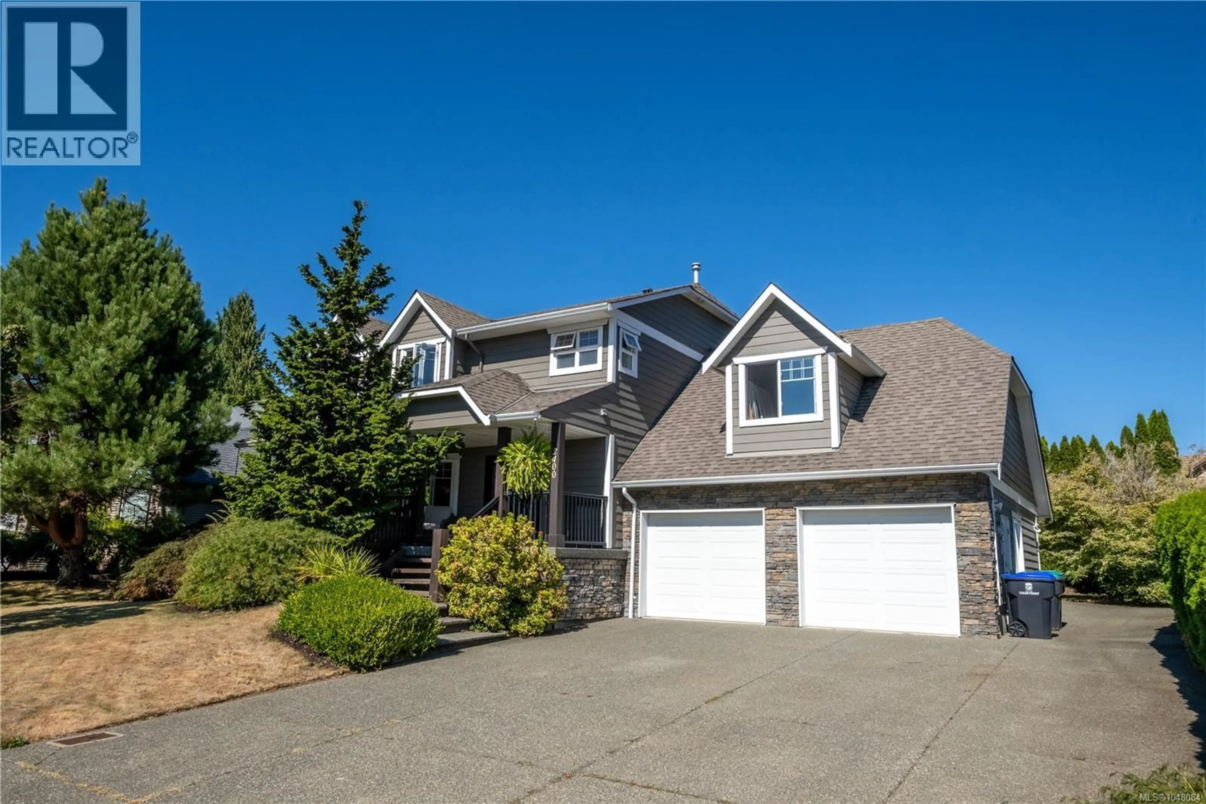 Home with vinyl exterior material, street for 2400 STIRLING CRESCENT, Courtenay British Columbia V9N9W6
