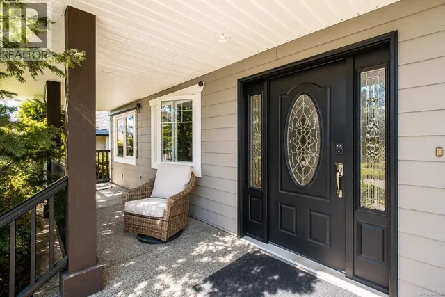 2400 STIRLING CRESCENT, Courtenay 2