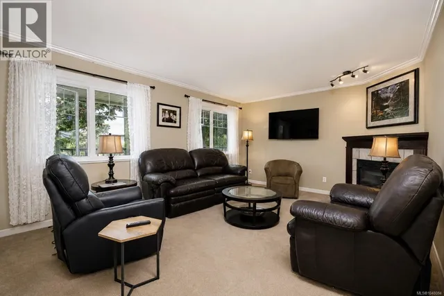 2400 STIRLING CRESCENT, Courtenay 5