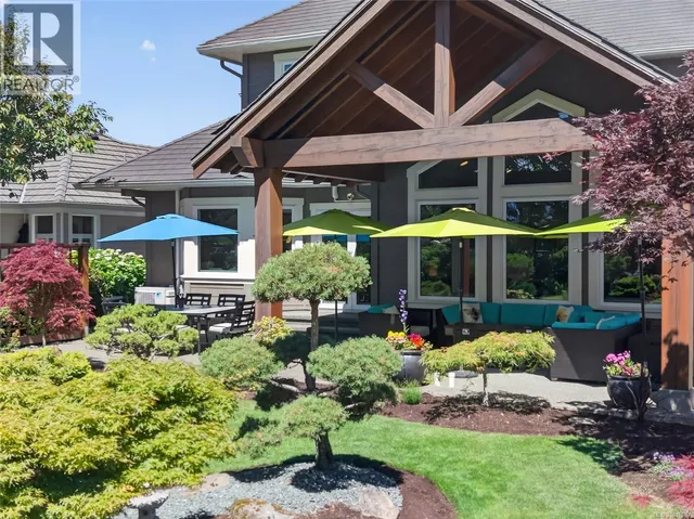 3018 KENSINGTON CRESCENT, Courtenay 2